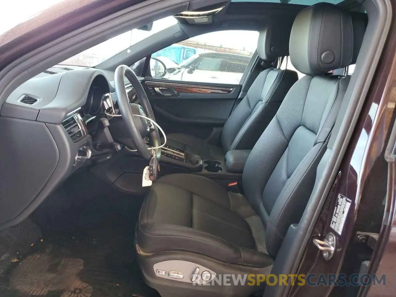 7 Photograph of a damaged car WP1AG2A57PLB40270 PORSCHE MACAN 2023