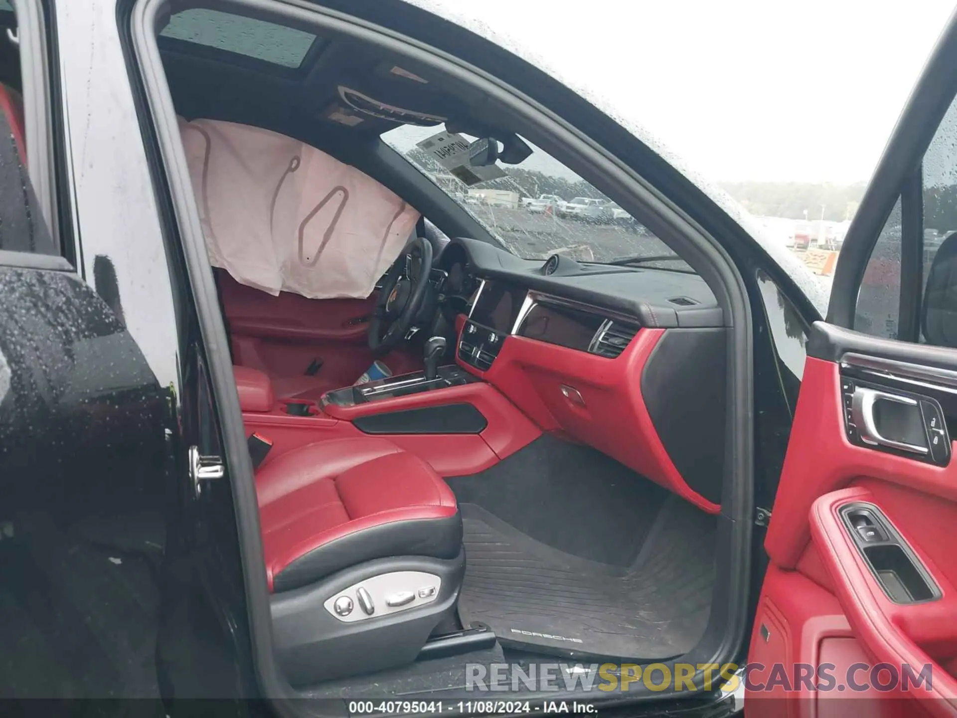 5 Photograph of a damaged car WP1AA2A50RLB02643 PORSCHE MACAN 2024