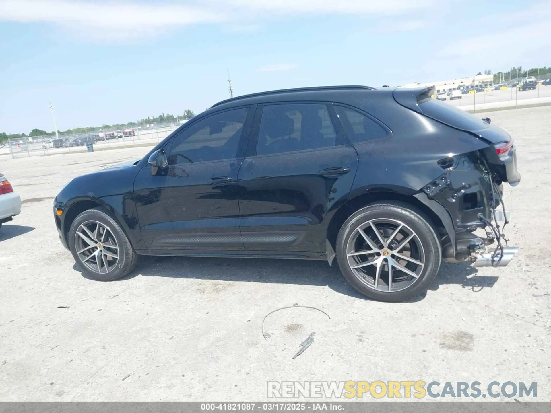 14 Photograph of a damaged car WP1AA2A55RLB14867 PORSCHE MACAN 2024