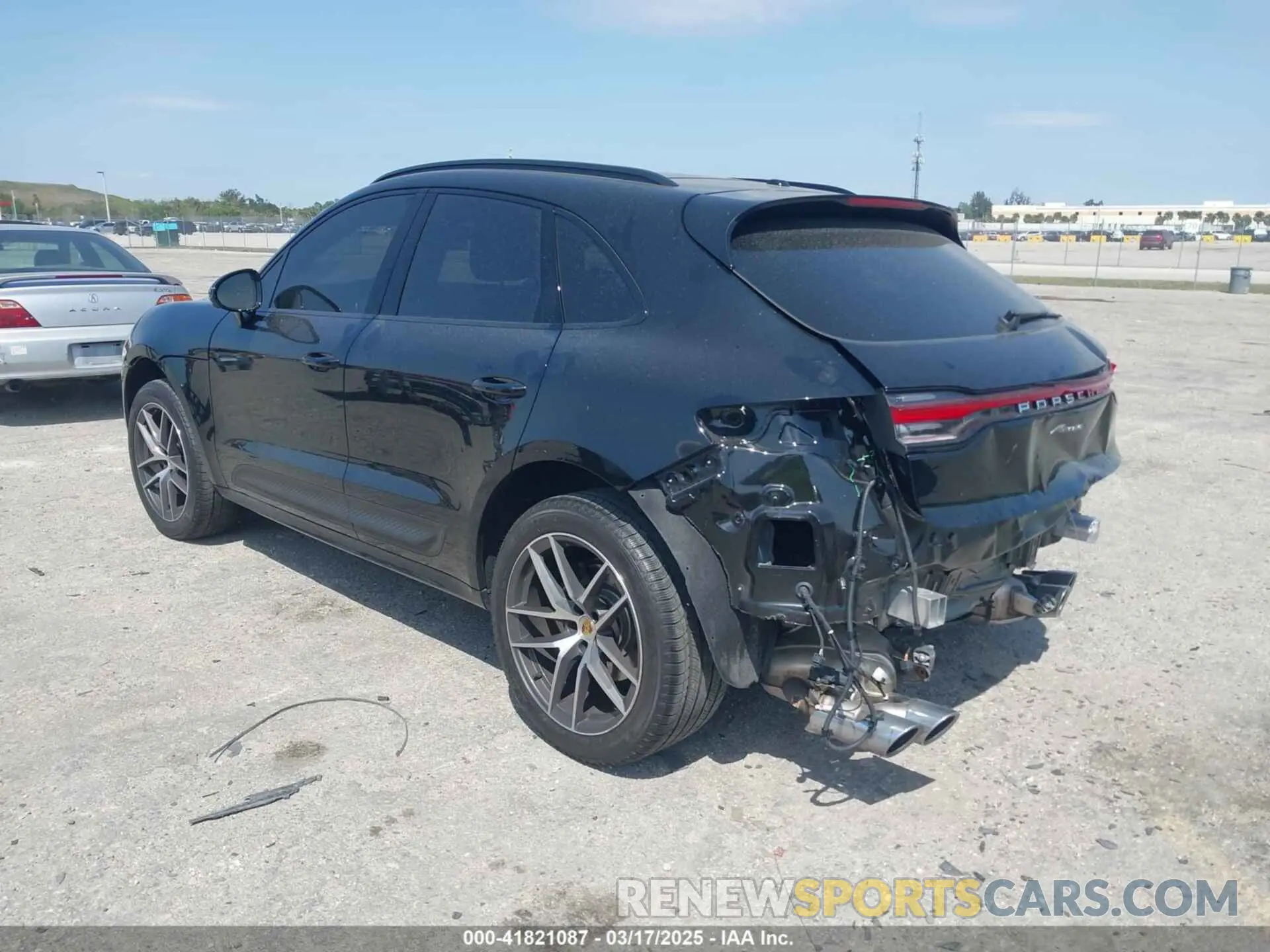 3 Photograph of a damaged car WP1AA2A55RLB14867 PORSCHE MACAN 2024