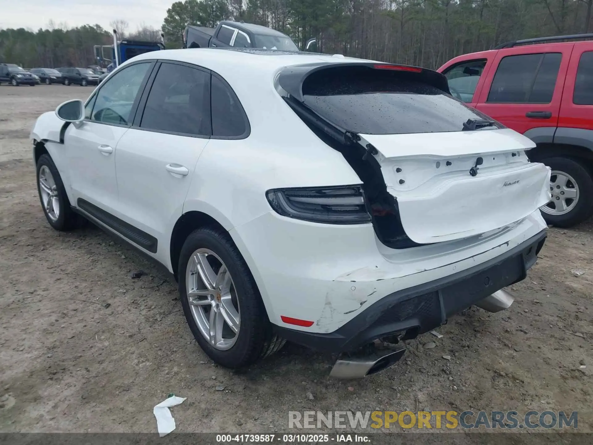 3 Photograph of a damaged car WP1AA2A55RLB20040 PORSCHE MACAN 2024