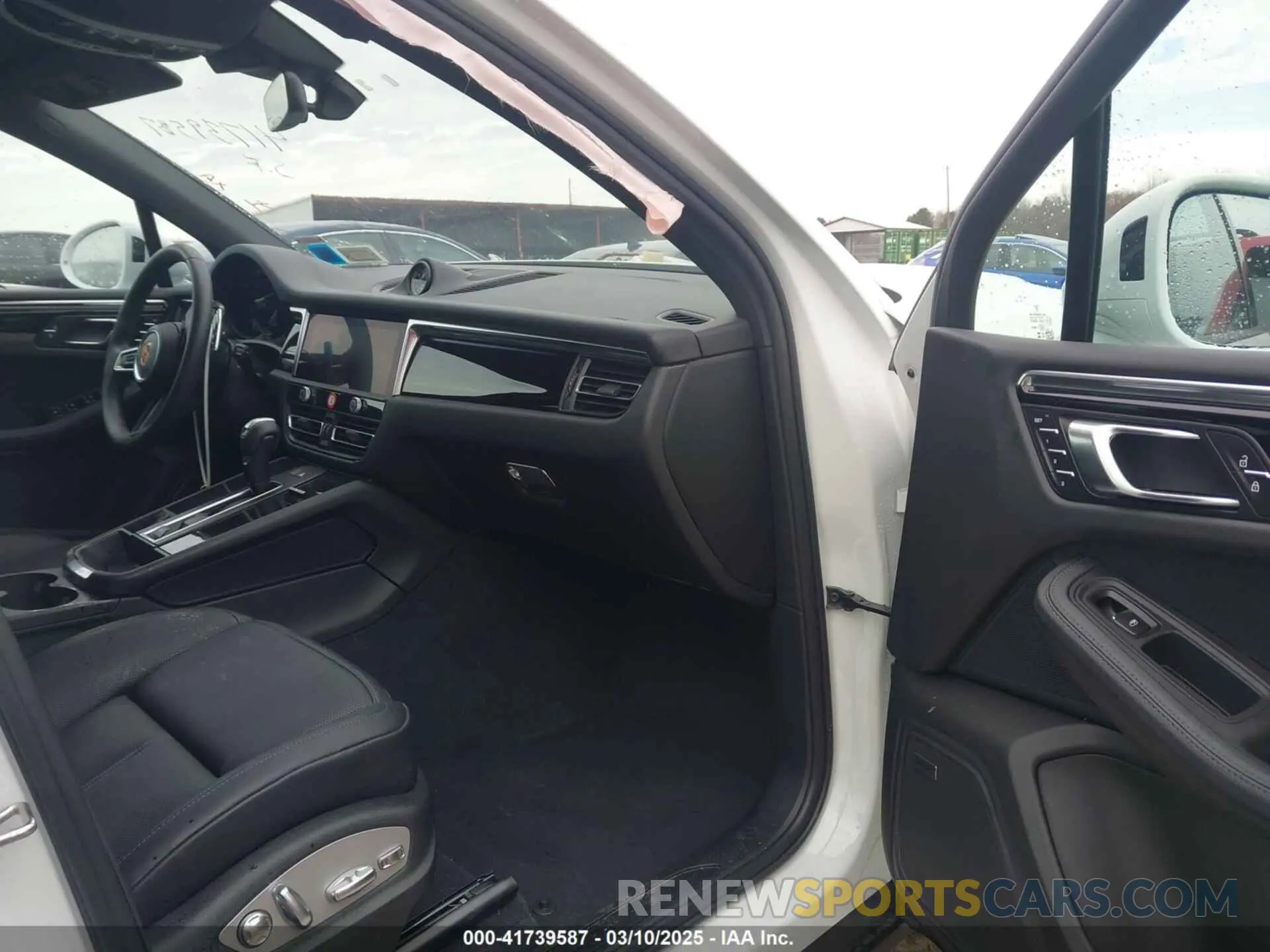 5 Photograph of a damaged car WP1AA2A55RLB20040 PORSCHE MACAN 2024