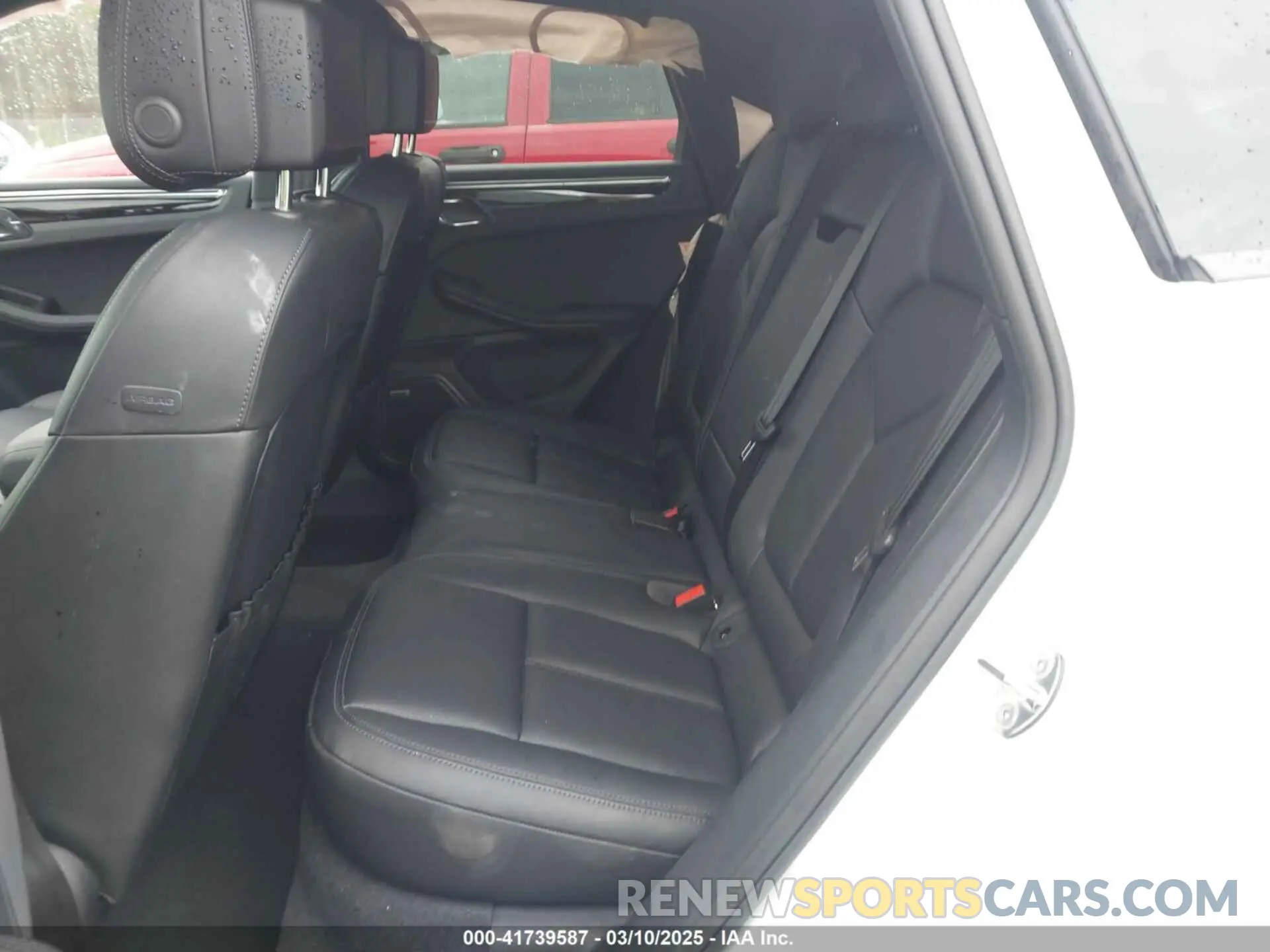 8 Photograph of a damaged car WP1AA2A55RLB20040 PORSCHE MACAN 2024