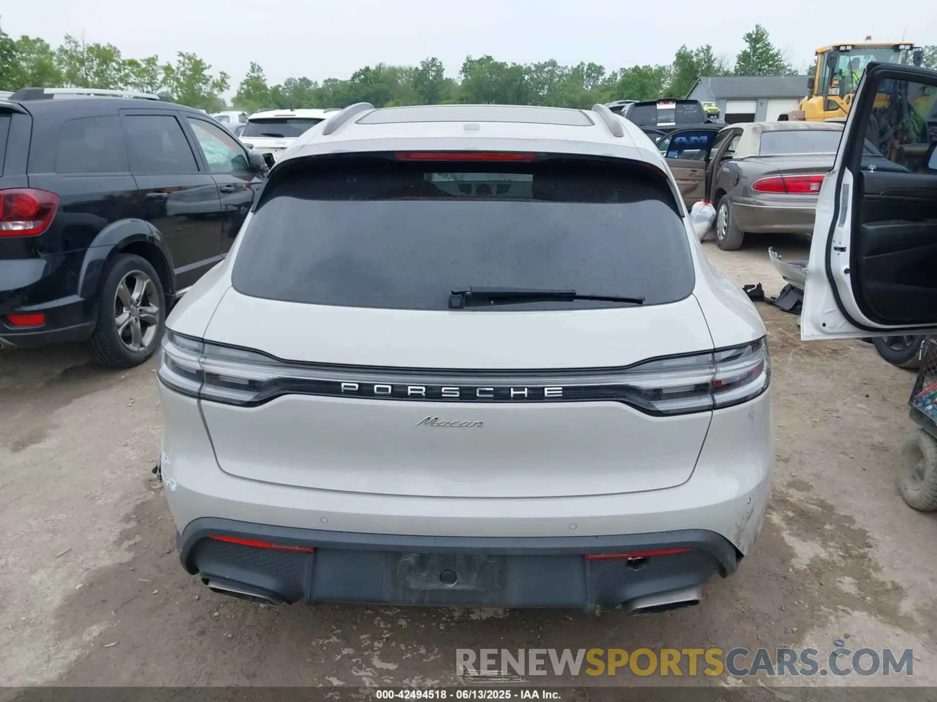 16 Photograph of a damaged car WP1AA2A58RLB02017 PORSCHE MACAN 2024