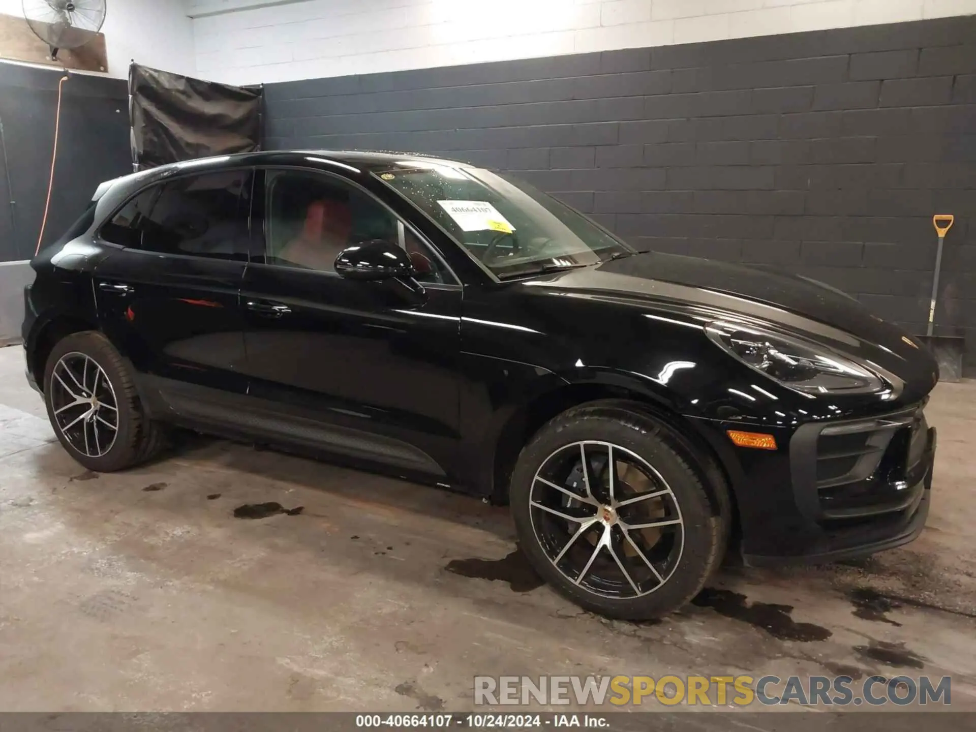 1 Photograph of a damaged car WP1AA2A58RLB06293 PORSCHE MACAN 2024