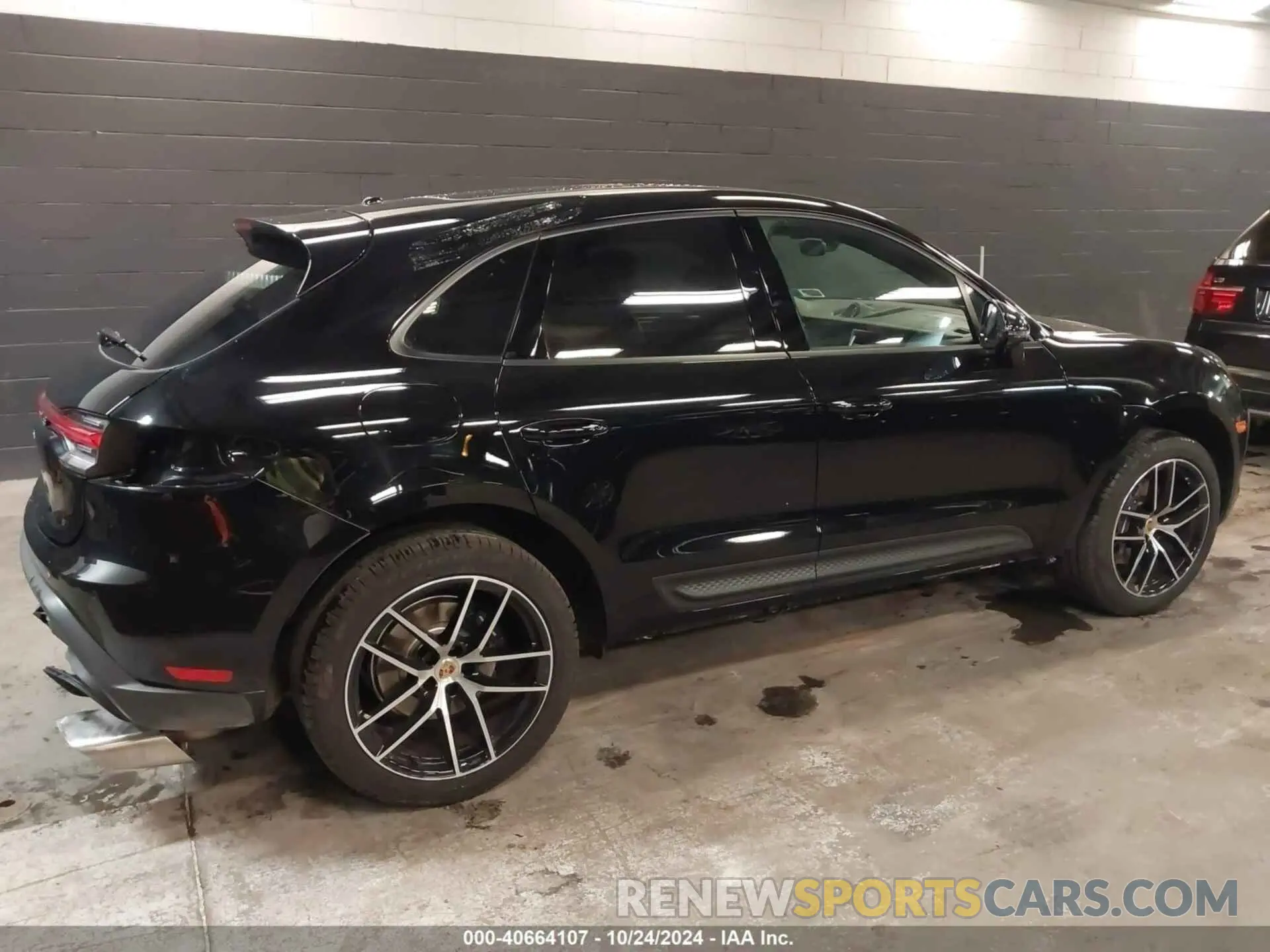 4 Photograph of a damaged car WP1AA2A58RLB06293 PORSCHE MACAN 2024