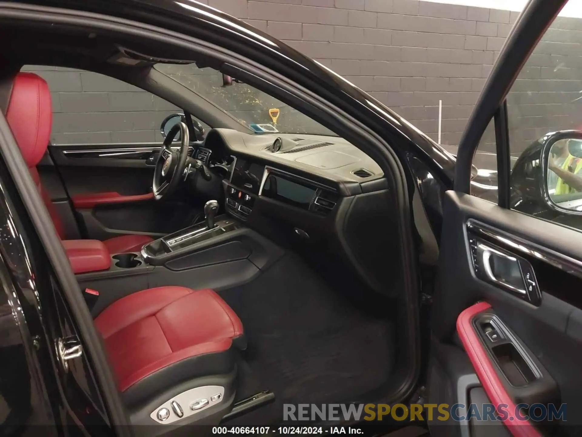 5 Photograph of a damaged car WP1AA2A58RLB06293 PORSCHE MACAN 2024