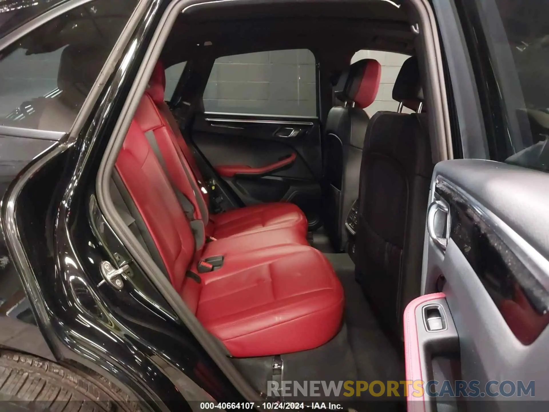 8 Photograph of a damaged car WP1AA2A58RLB06293 PORSCHE MACAN 2024