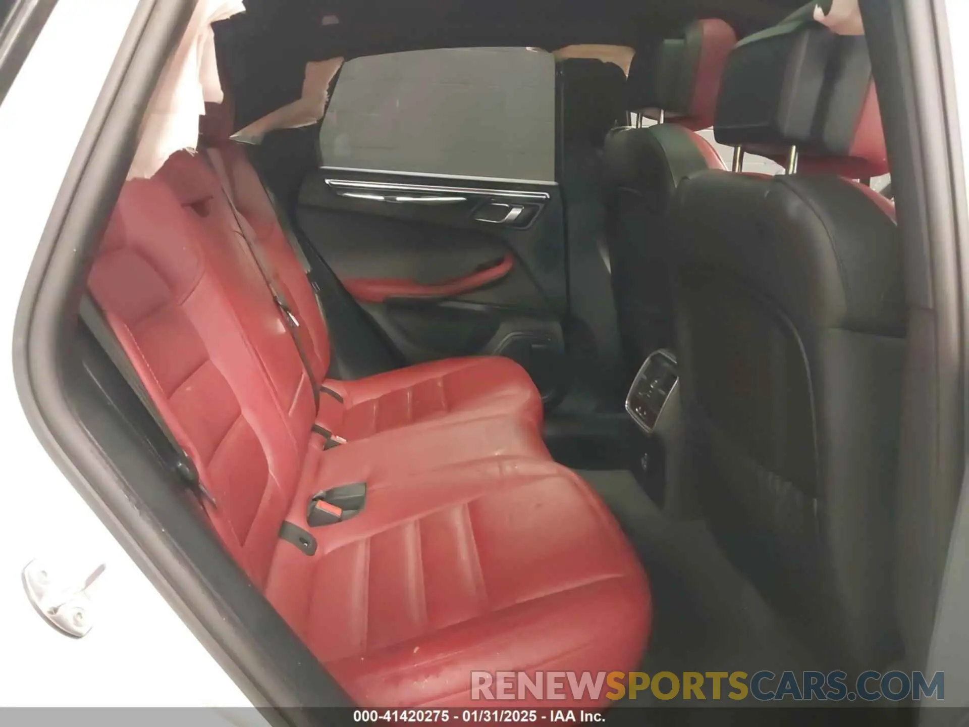 8 Photograph of a damaged car WP1AA2A59RLB10479 PORSCHE MACAN 2024