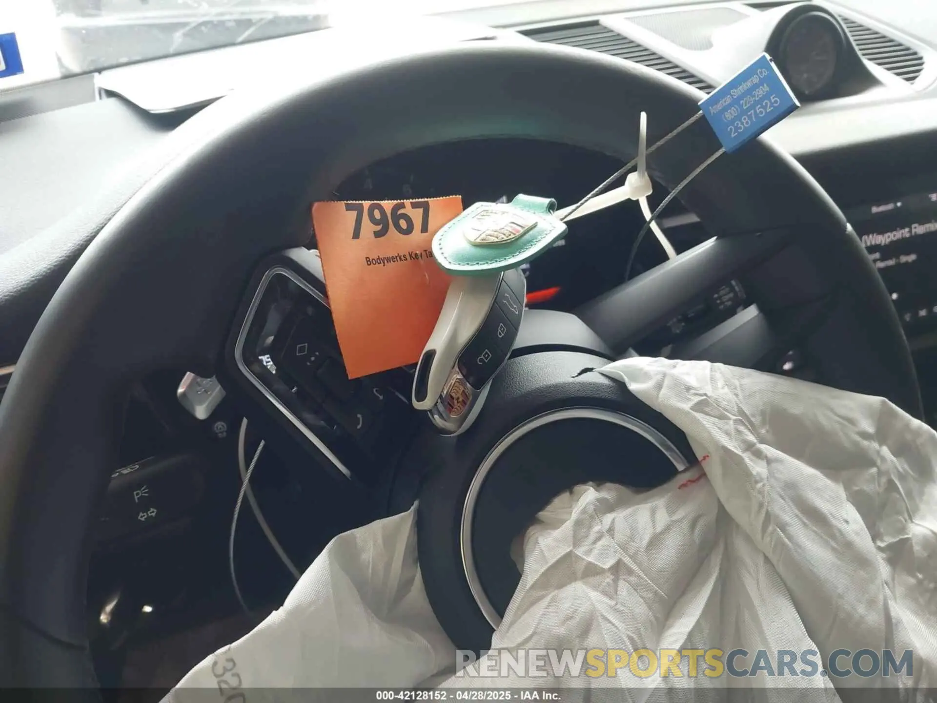 11 Photograph of a damaged car WP1AA2A59RLB15956 PORSCHE MACAN 2024