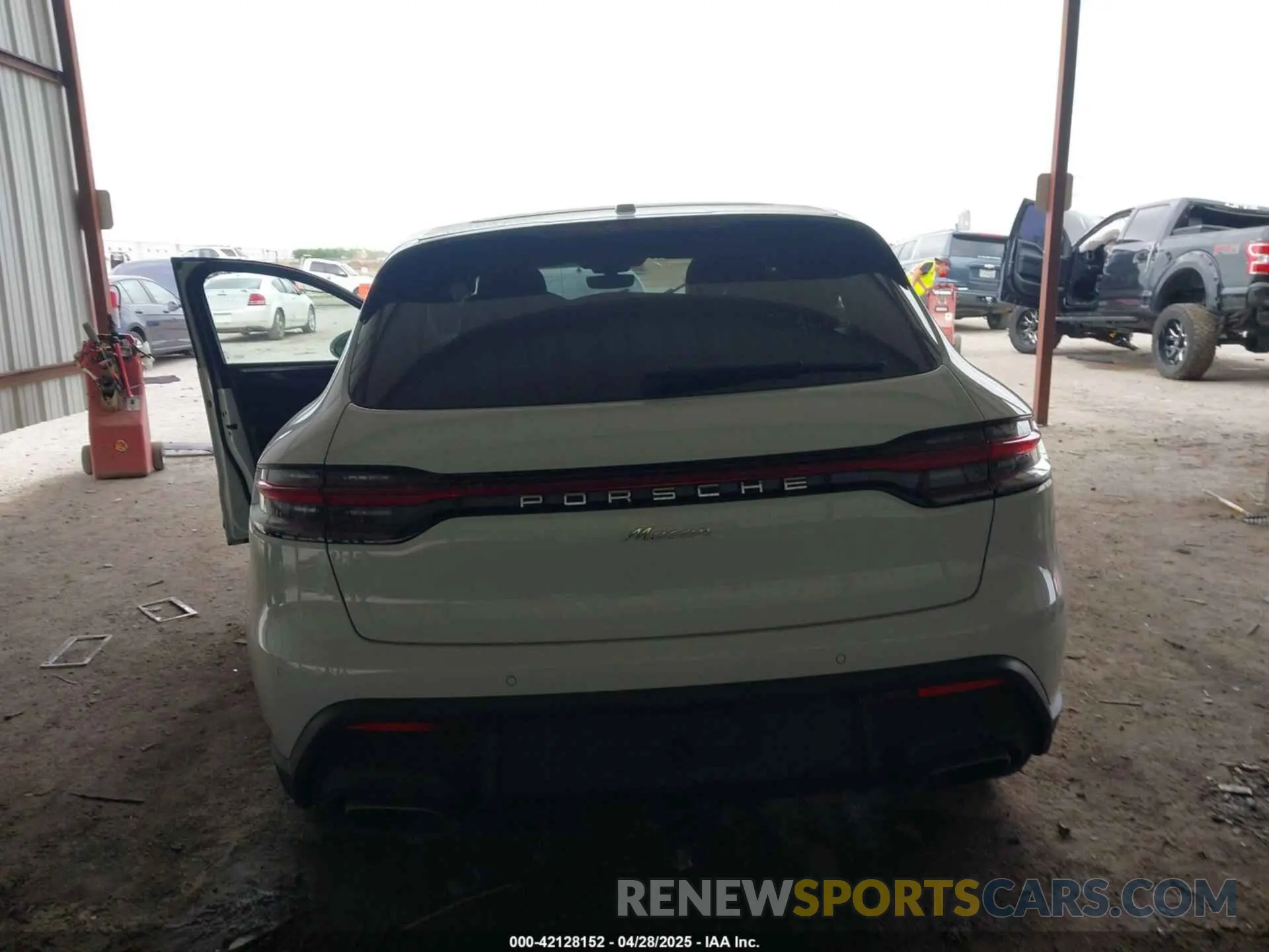 16 Photograph of a damaged car WP1AA2A59RLB15956 PORSCHE MACAN 2024