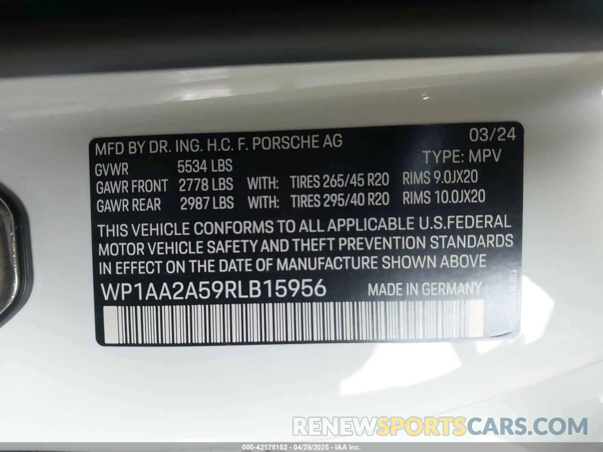 9 Photograph of a damaged car WP1AA2A59RLB15956 PORSCHE MACAN 2024