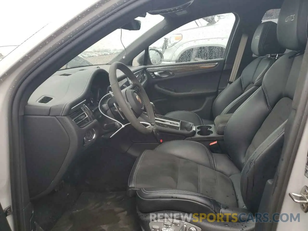 7 Photograph of a damaged car WP1AF2A56RLB55266 PORSCHE MACAN 2024