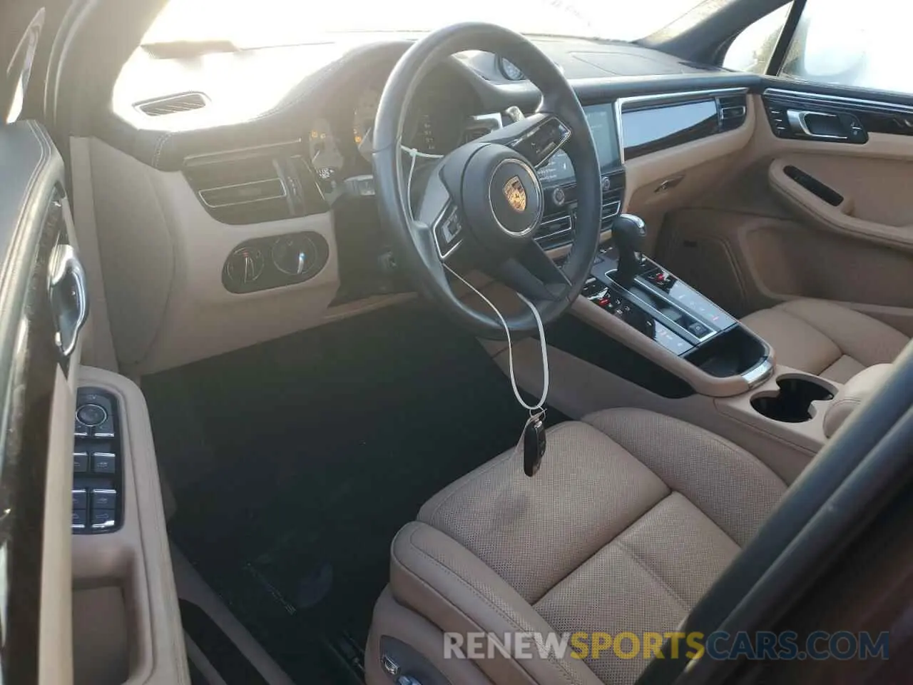 8 Photograph of a damaged car WP1AF2A58RLB55513 PORSCHE MACAN 2024