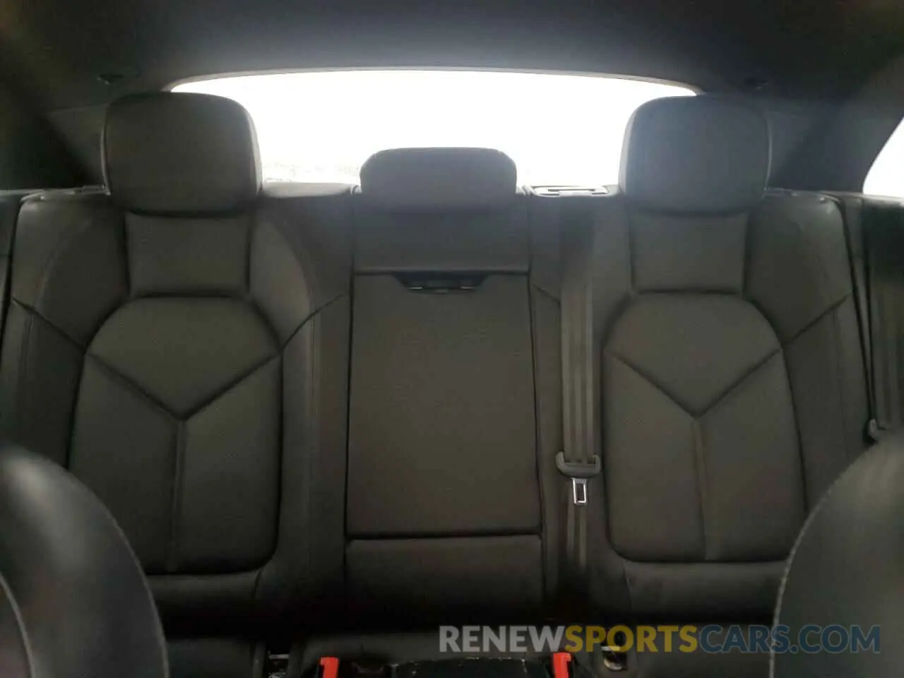 10 Photograph of a damaged car WP1AF2A5XRLB56890 PORSCHE MACAN 2024