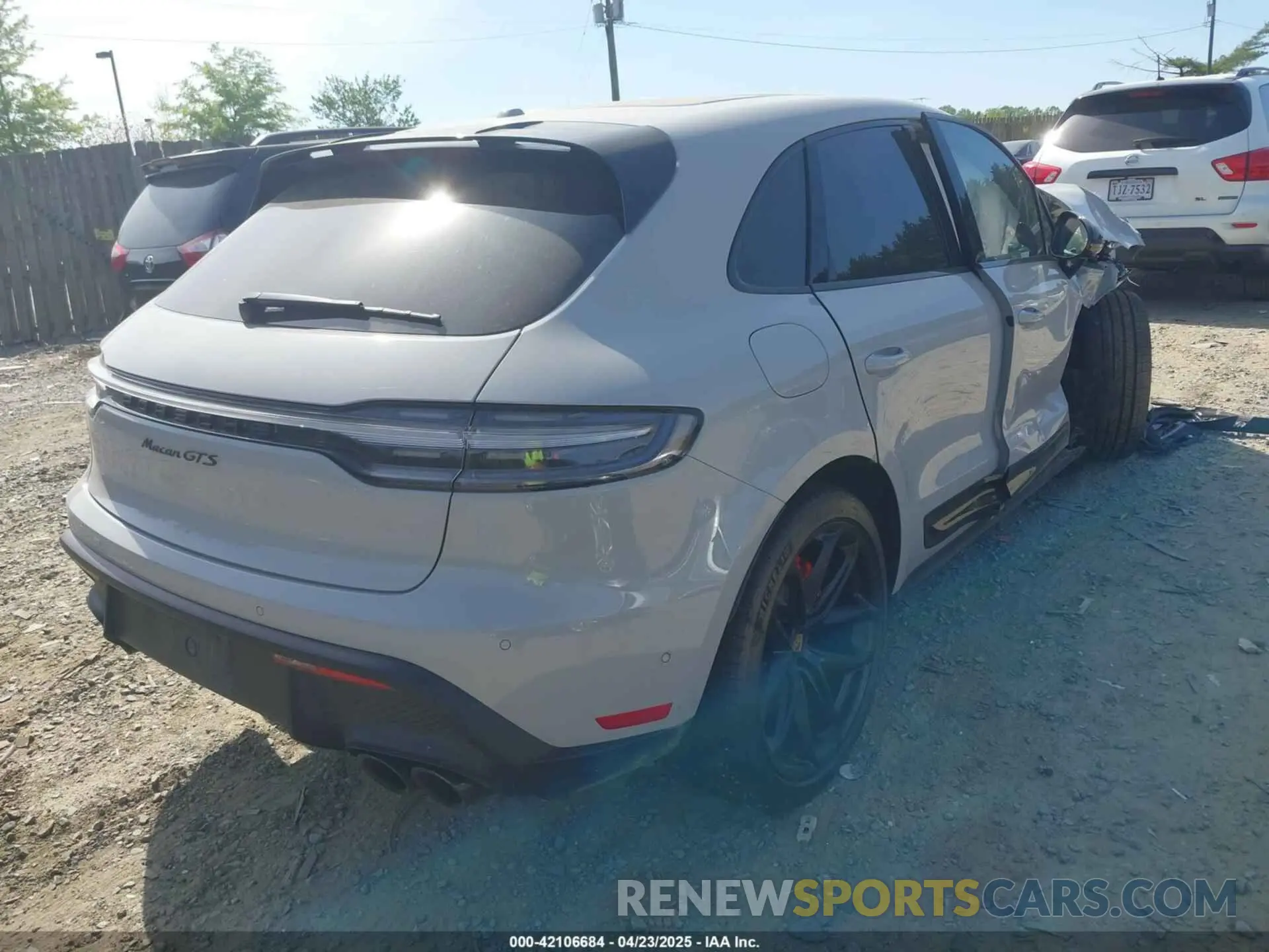 4 Photograph of a damaged car WP1AF2A5XRLB57439 PORSCHE MACAN 2024