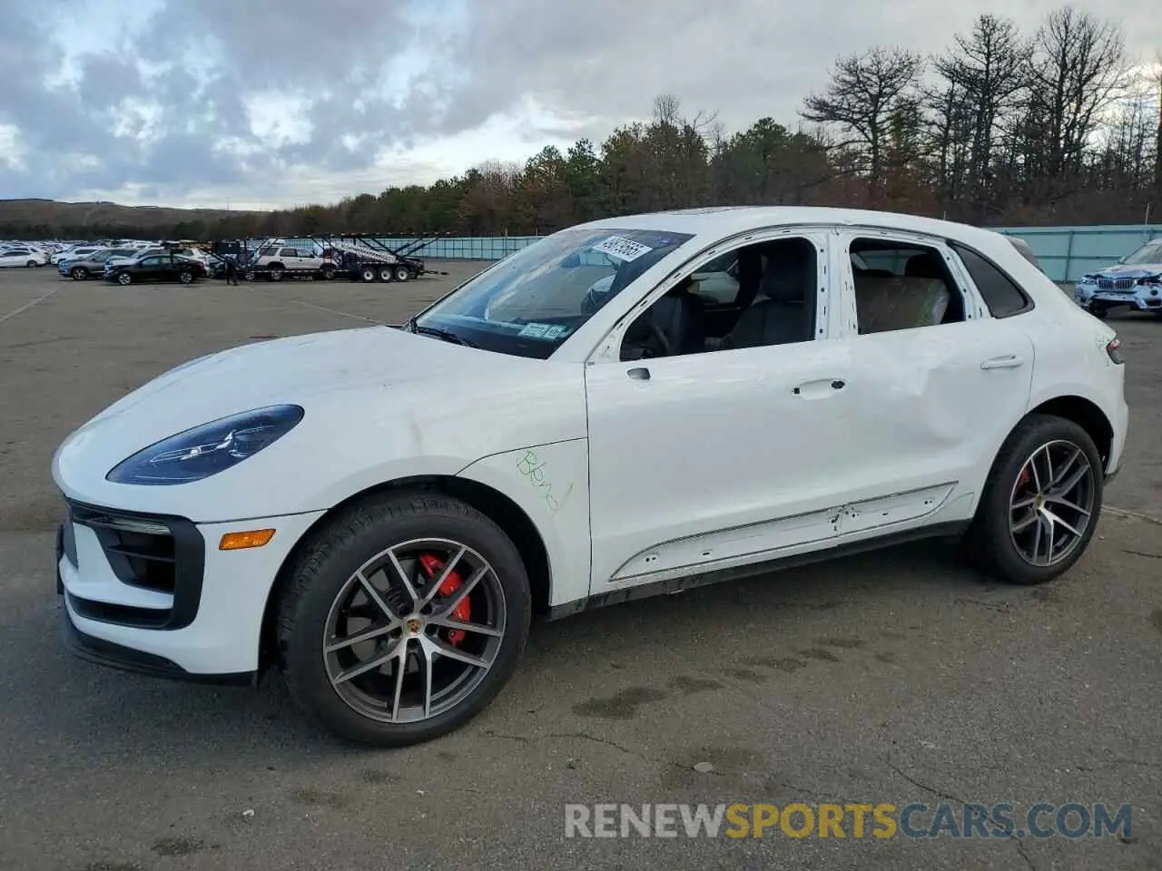 1 Photograph of a damaged car WP1AG2A50RLB36421 PORSCHE MACAN 2024
