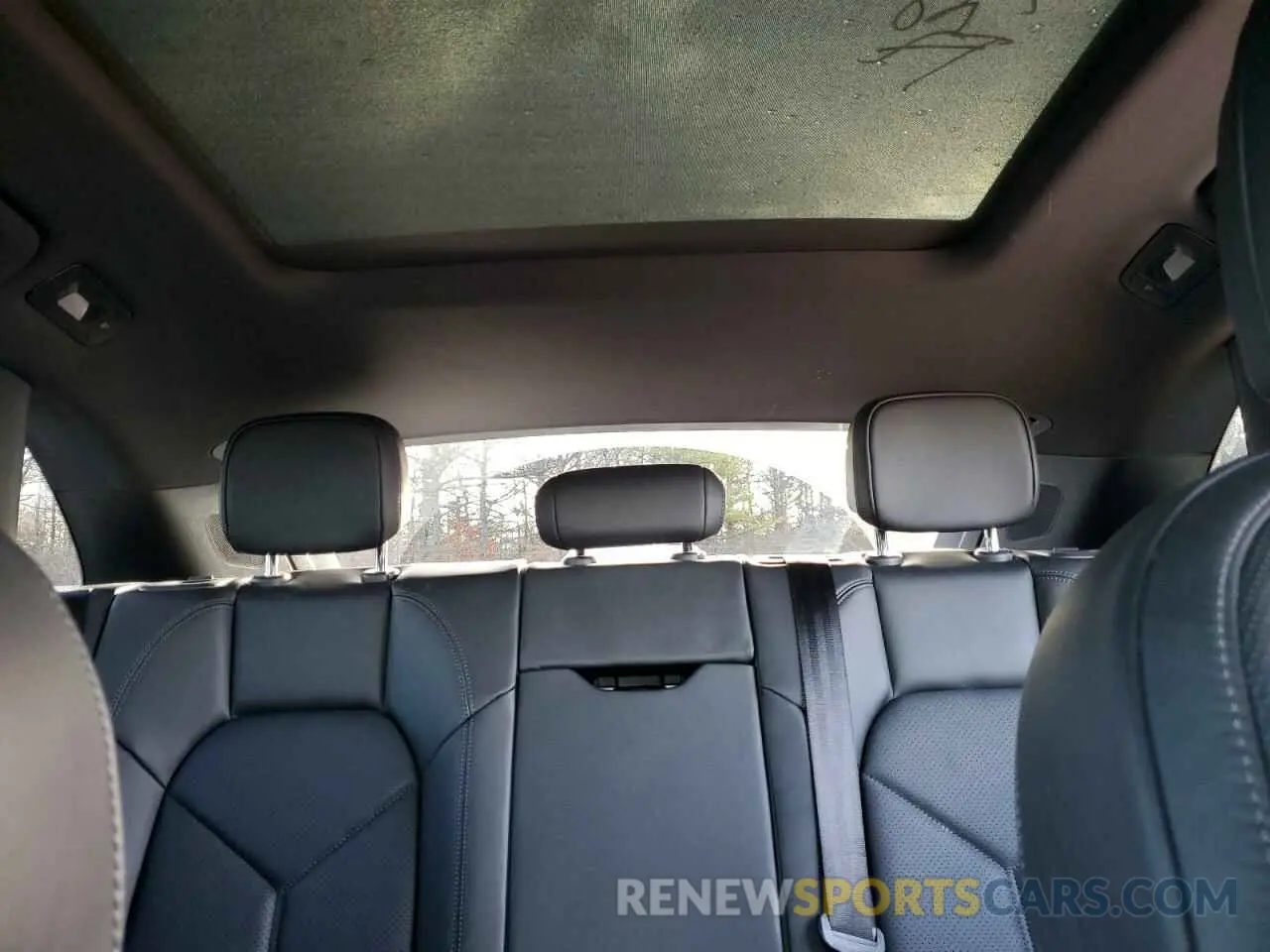 10 Photograph of a damaged car WP1AG2A50RLB36421 PORSCHE MACAN 2024