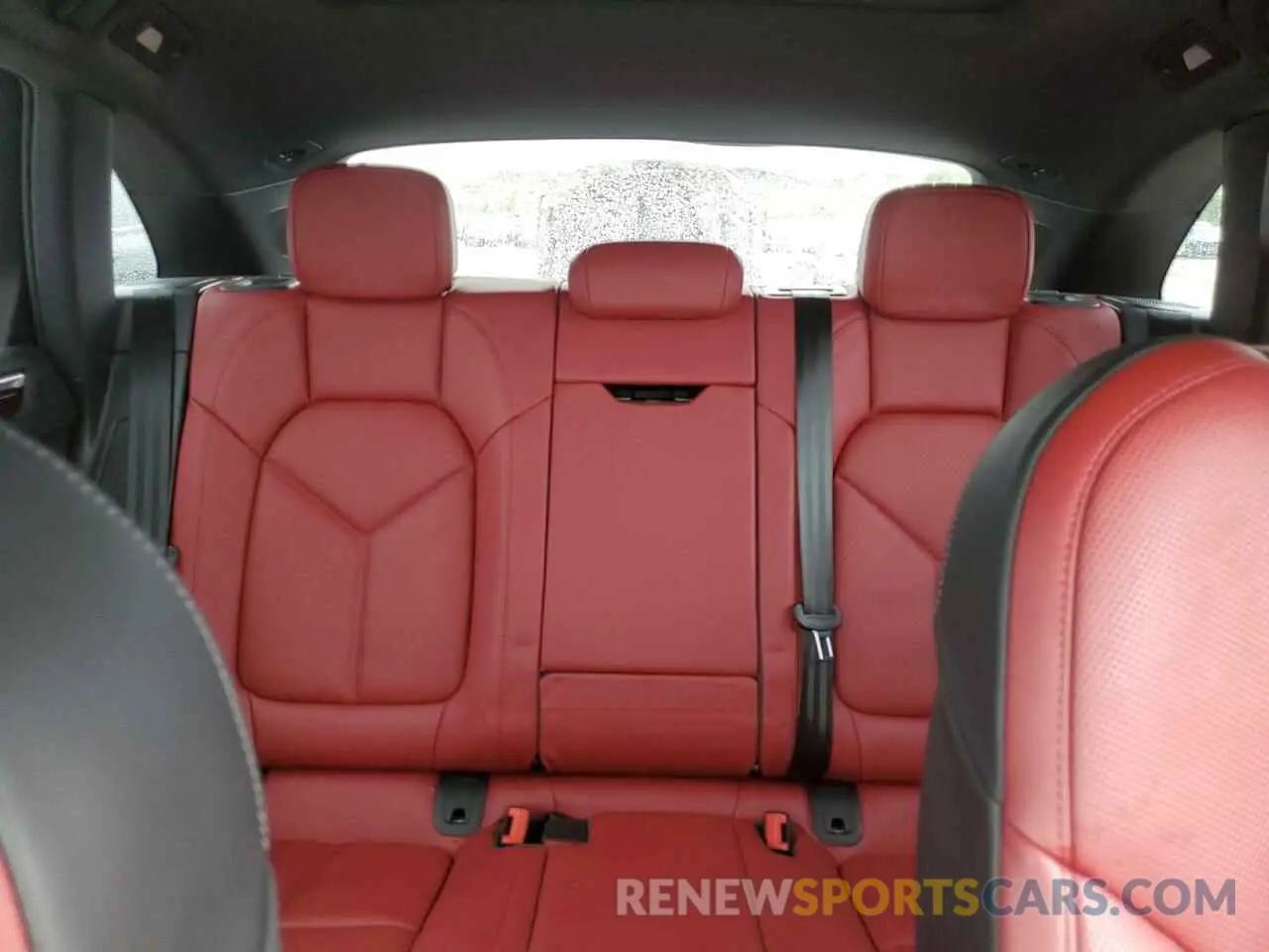 10 Photograph of a damaged car WP1AG2A52RLB38400 PORSCHE MACAN 2024