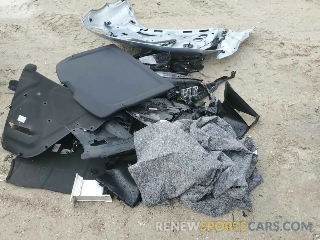13 Photograph of a damaged car WP1AG2A52RLB38400 PORSCHE MACAN 2024