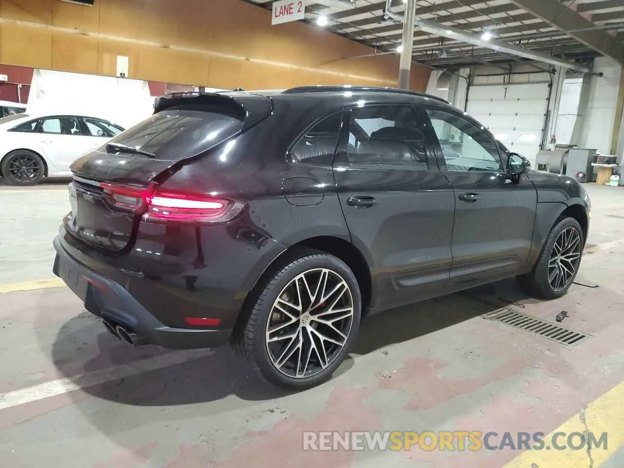 3 Photograph of a damaged car WP1AG2A52RLB39370 PORSCHE MACAN 2024