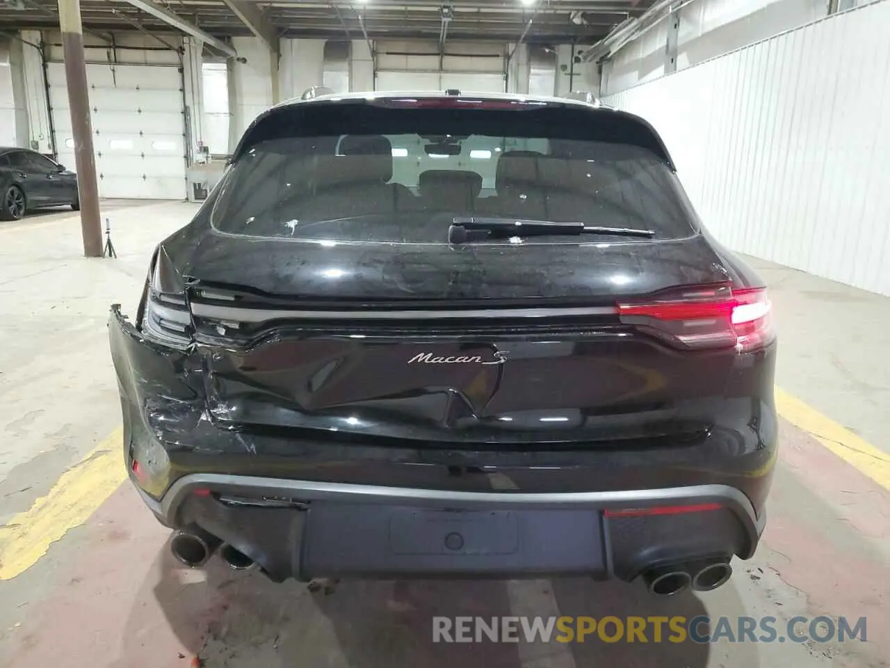 6 Photograph of a damaged car WP1AG2A52RLB39370 PORSCHE MACAN 2024