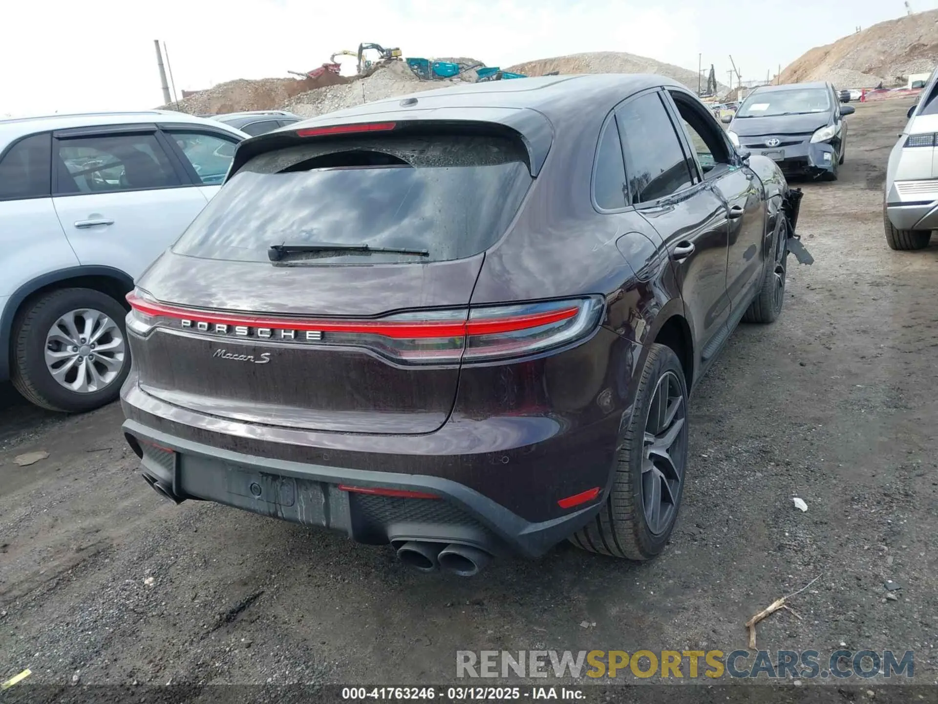 4 Photograph of a damaged car WP1AG2A53RLB40611 PORSCHE MACAN 2024