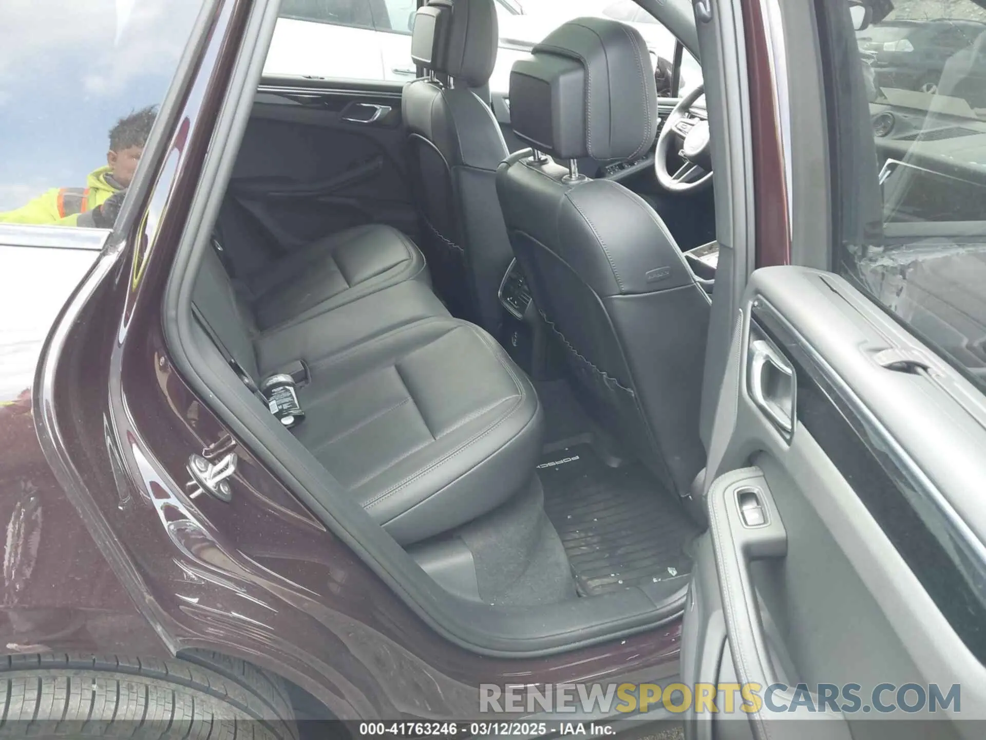 8 Photograph of a damaged car WP1AG2A53RLB40611 PORSCHE MACAN 2024