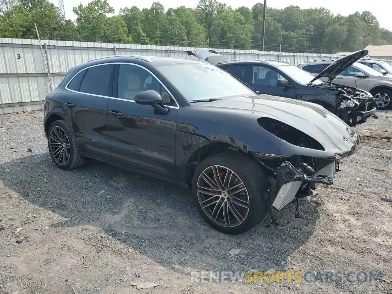 4 Photograph of a damaged car WP1AG2A54RLB41024 PORSCHE MACAN 2024