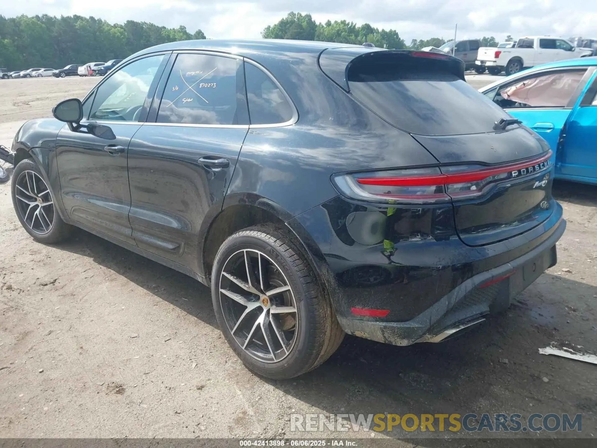 3 Photograph of a damaged car WP1AA2A52SLB05856 PORSCHE MACAN 2025