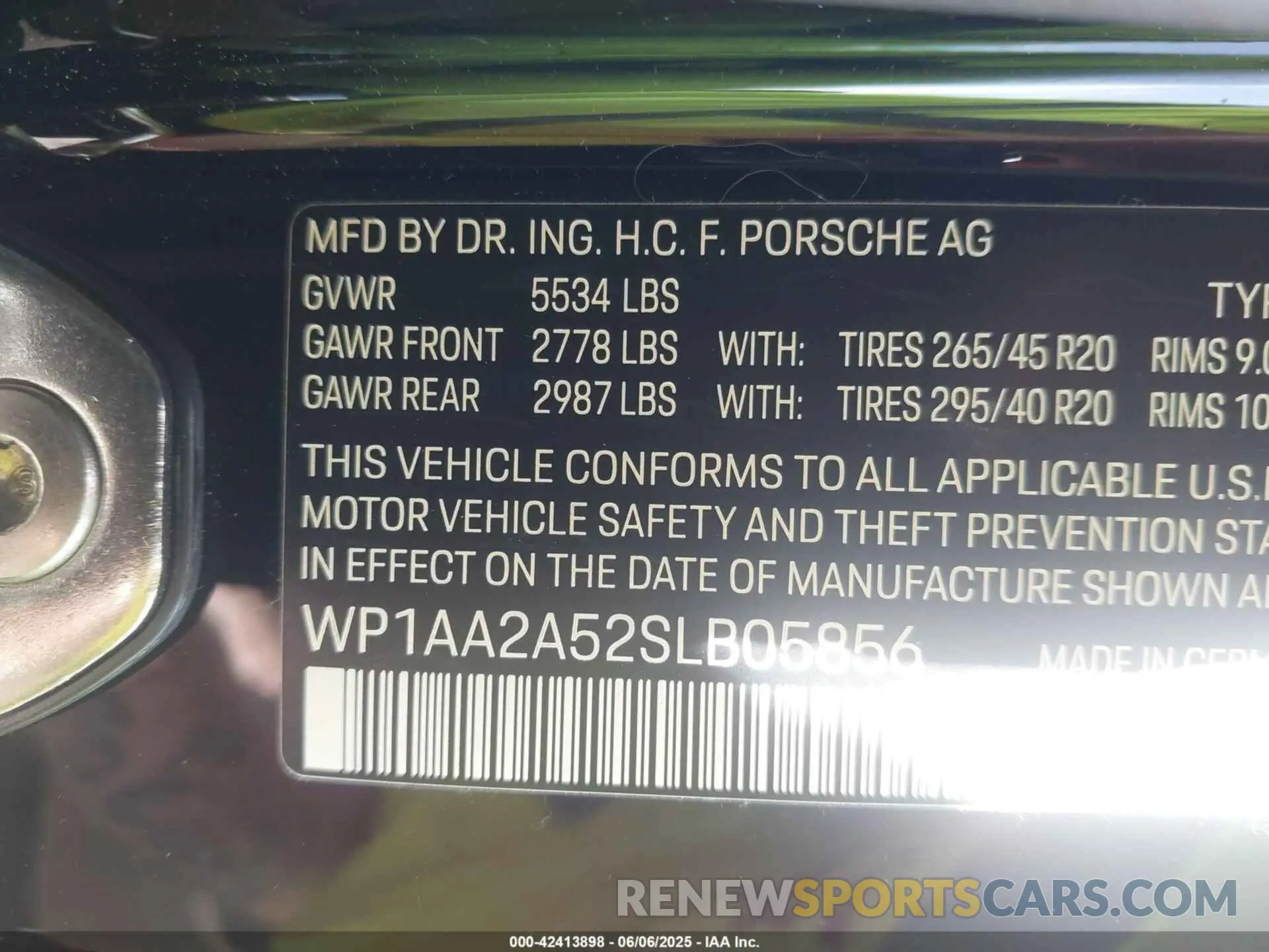 9 Photograph of a damaged car WP1AA2A52SLB05856 PORSCHE MACAN 2025