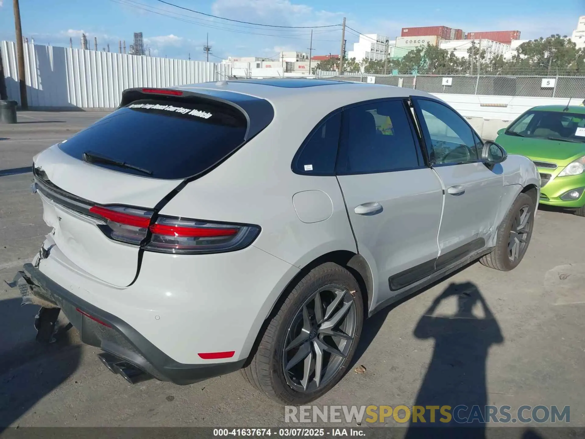 4 Photograph of a damaged car WP1AA2A57SLB01477 PORSCHE MACAN 2025