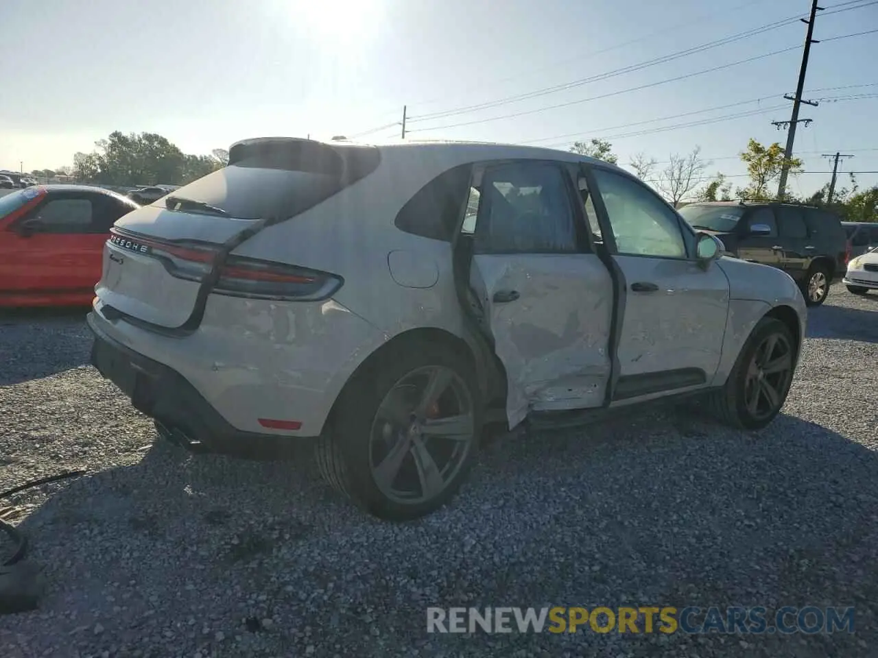3 Photograph of a damaged car WP1AG2A5XSLB41700 PORSCHE MACAN 2025