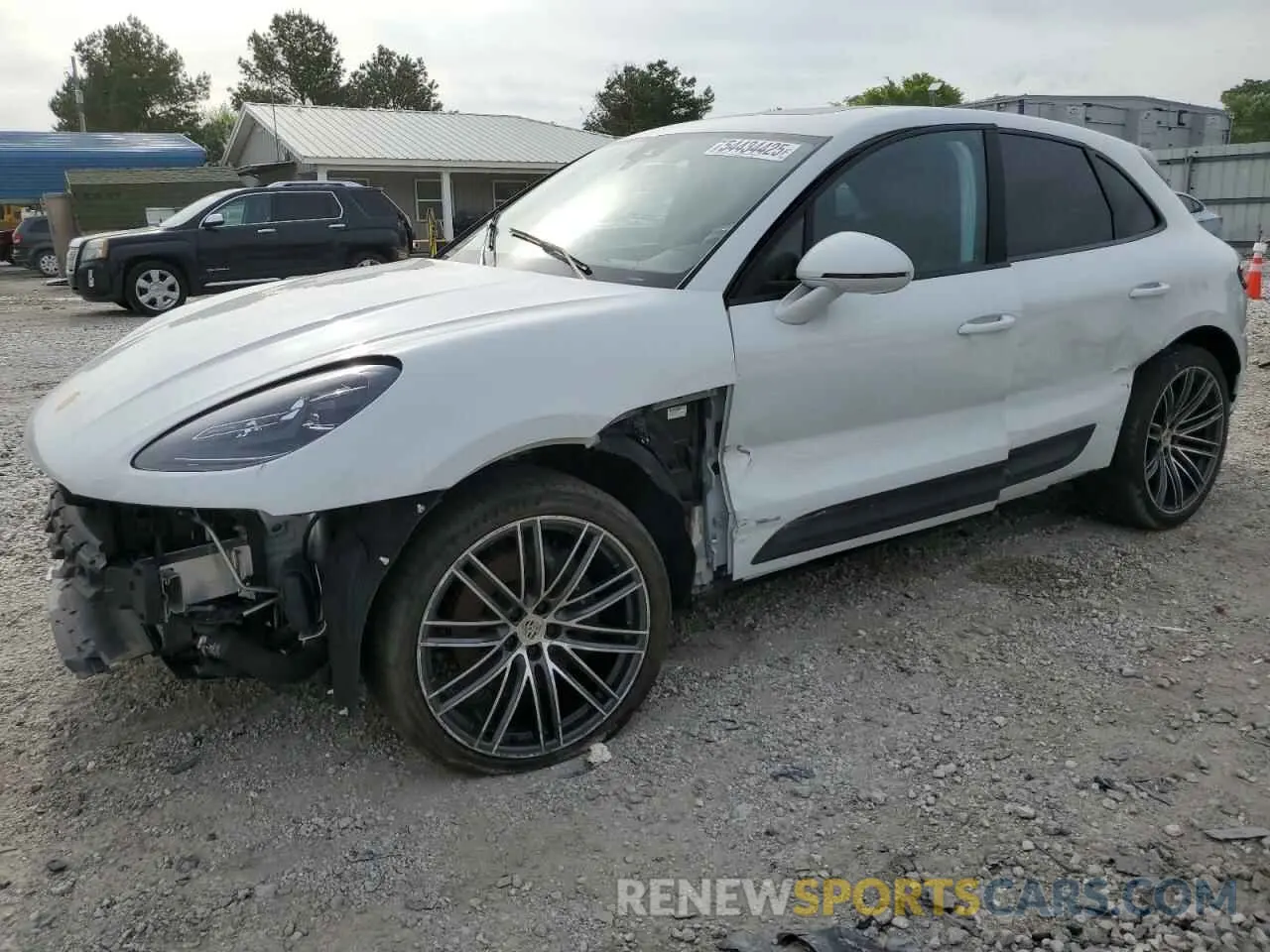 1 Photograph of a damaged car WP1AA2A51PLB15642 PORSCHE MACAN BASE 2023