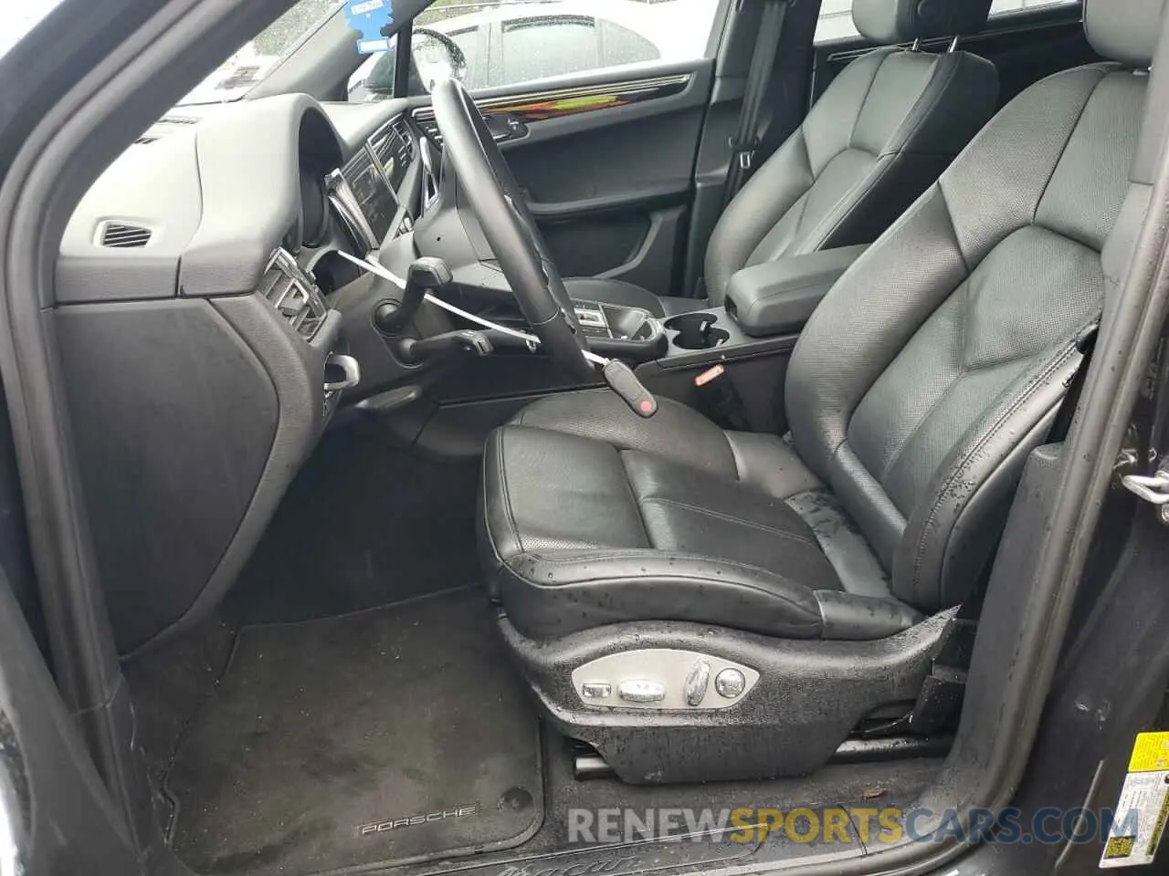 7 Photograph of a damaged car WP1AA2A54PLB00584 PORSCHE MACAN BASE 2023