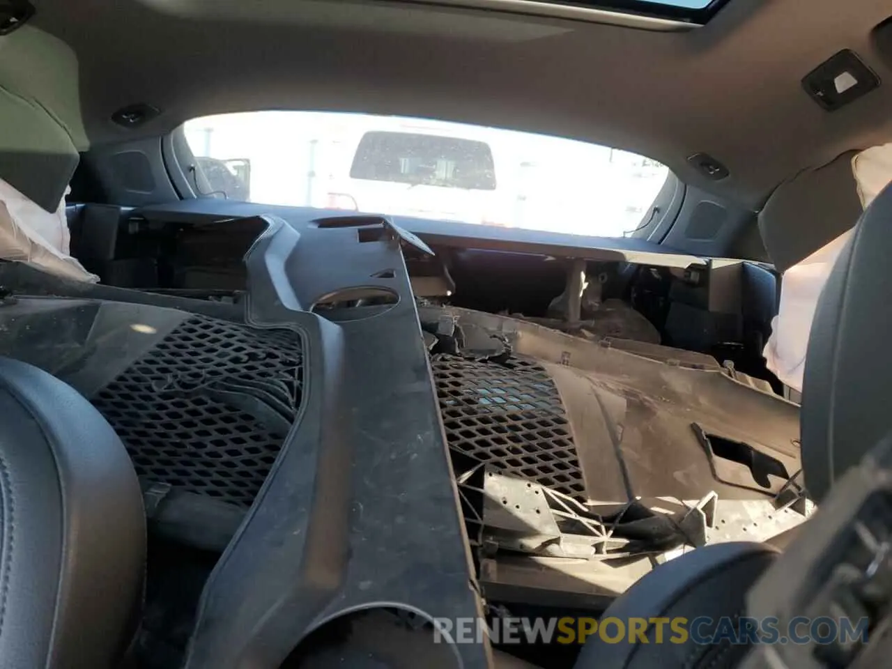 10 Photograph of a damaged car WP1AA2A56PLB09724 PORSCHE MACAN BASE 2023