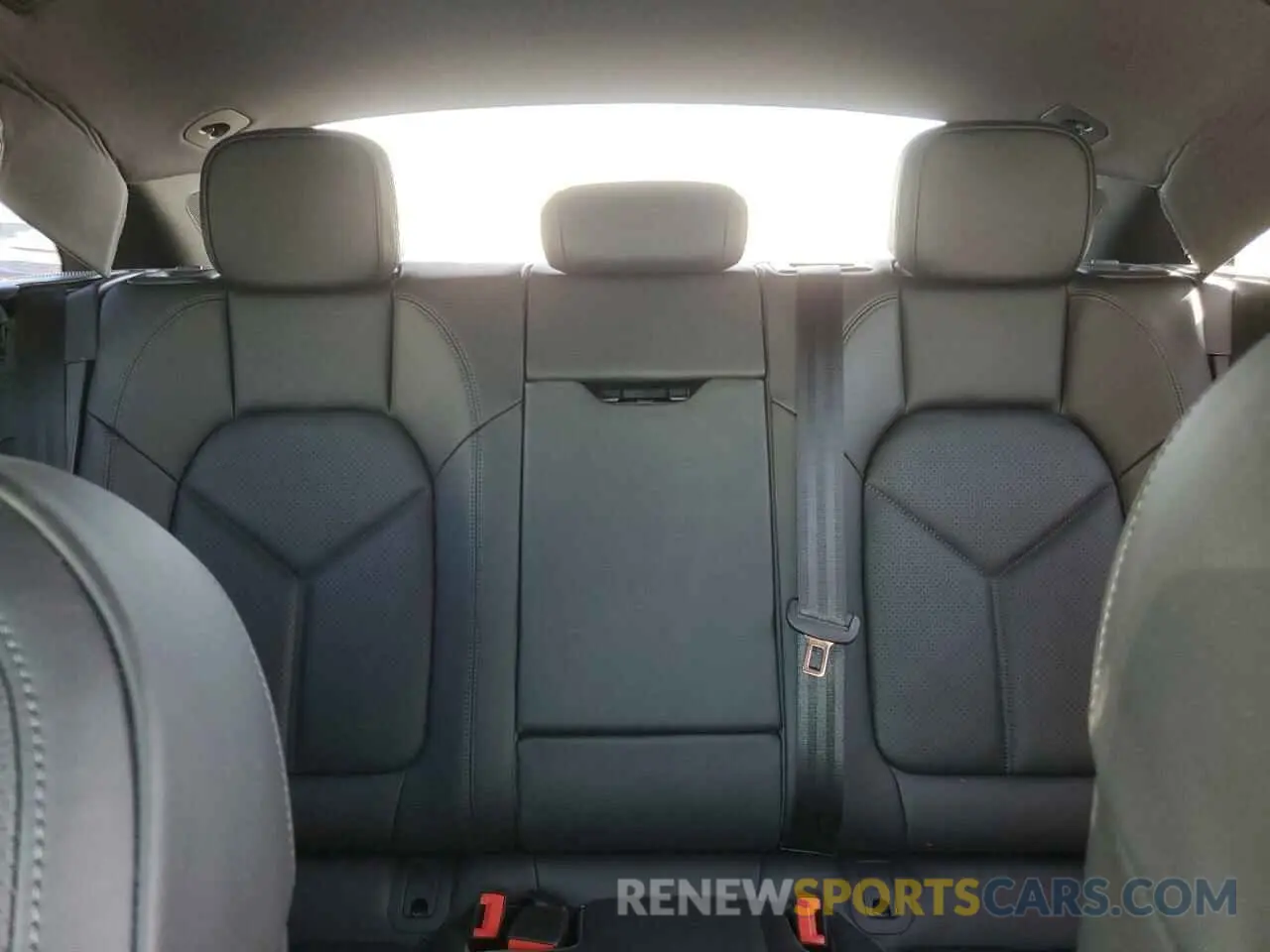 10 Photograph of a damaged car WP1AA2A5XPLB00346 PORSCHE MACAN BASE 2023