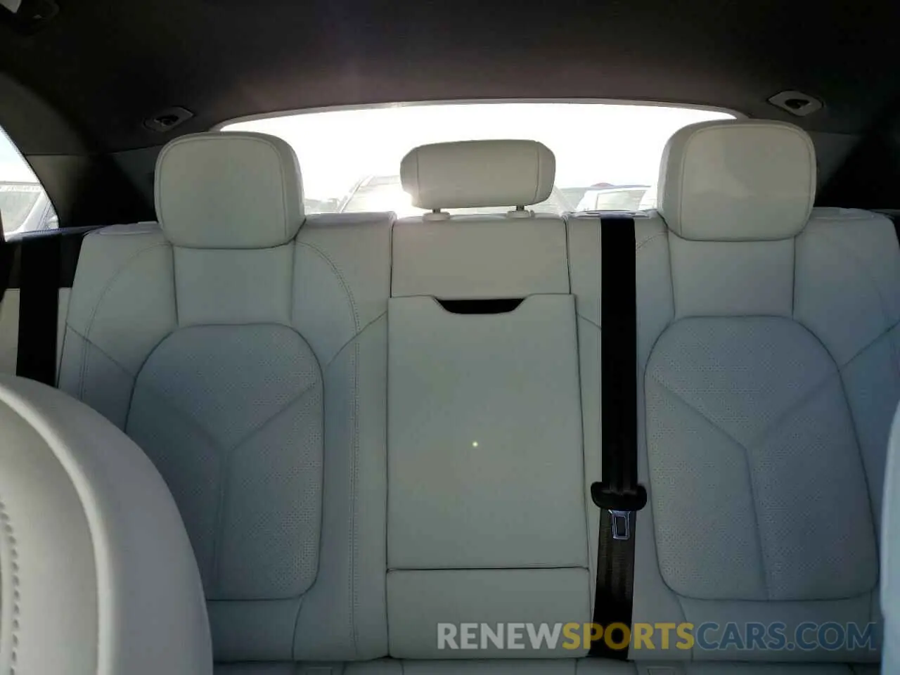 10 Photograph of a damaged car WP1AA2A50RLB01685 PORSCHE MACAN BASE 2024