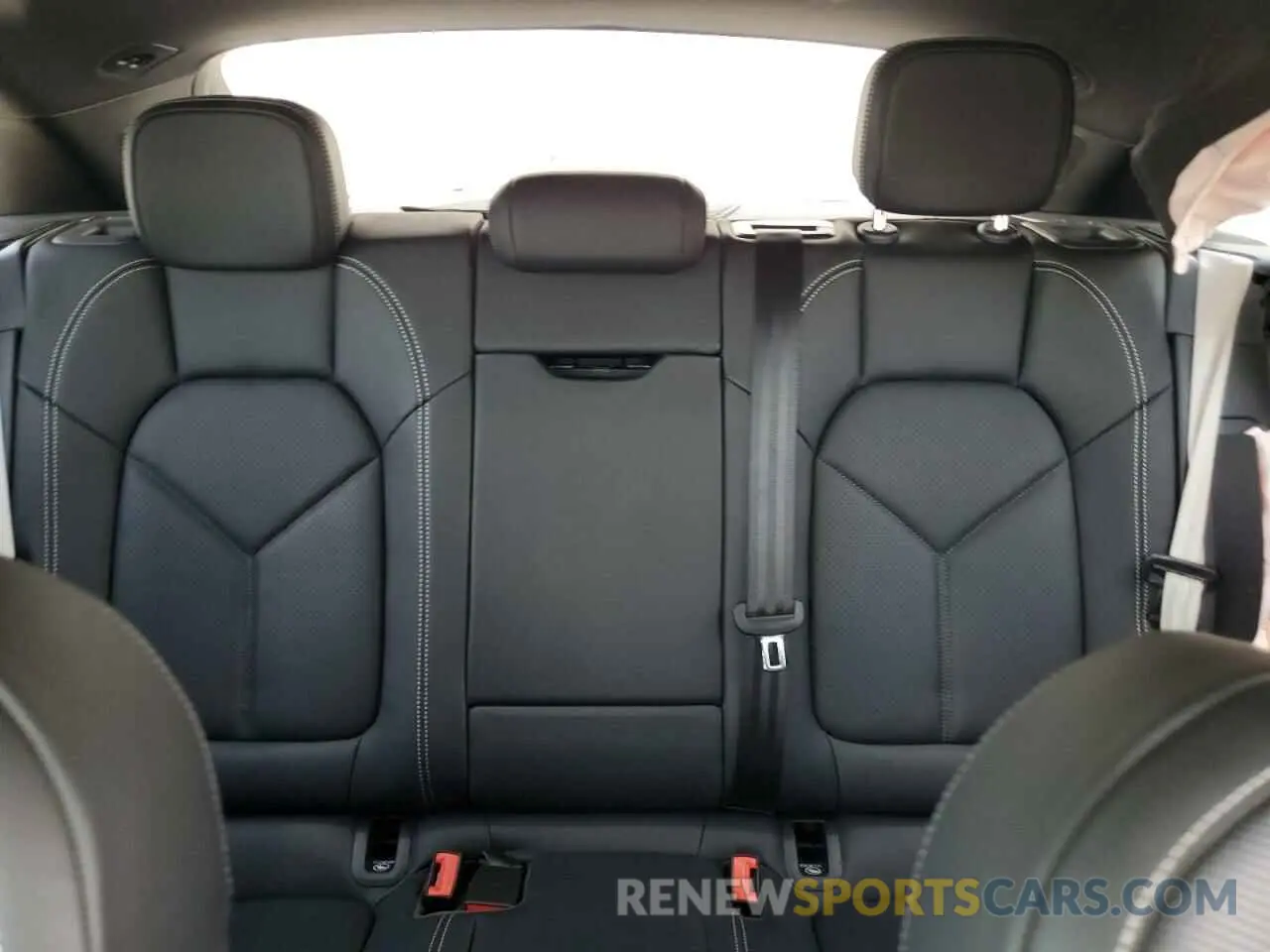 10 Photograph of a damaged car WP1AA2A50RLB02092 PORSCHE MACAN BASE 2024