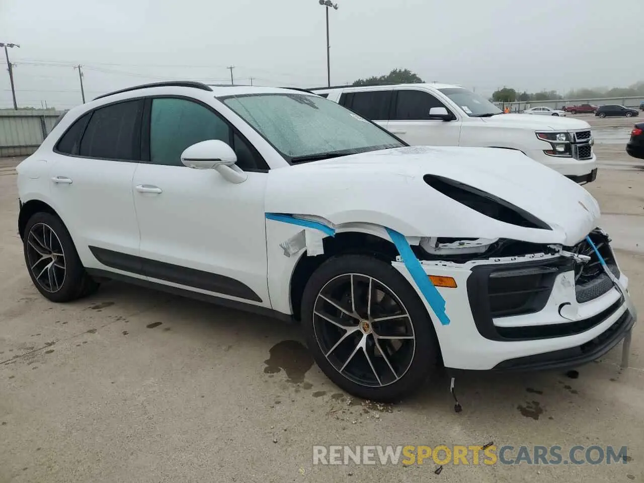 4 Photograph of a damaged car WP1AA2A50RLB11519 PORSCHE MACAN BASE 2024