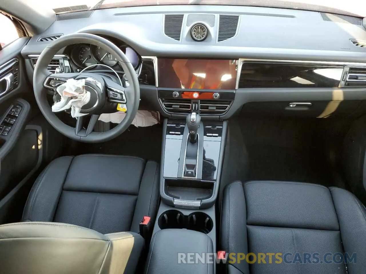 8 Photograph of a damaged car WP1AA2A50RLB17367 PORSCHE MACAN BASE 2024