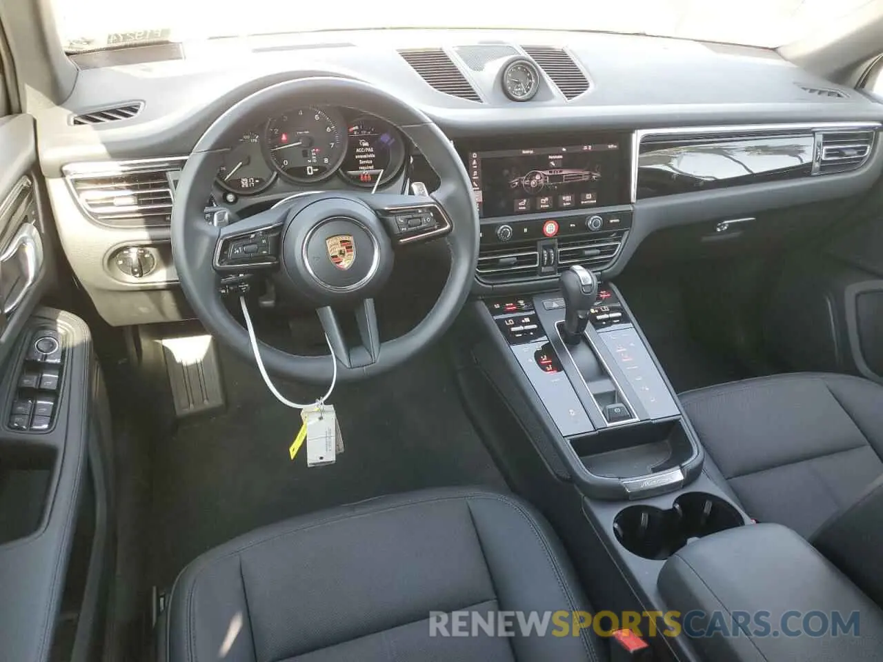 8 Photograph of a damaged car WP1AA2A51RLB06927 PORSCHE MACAN BASE 2024