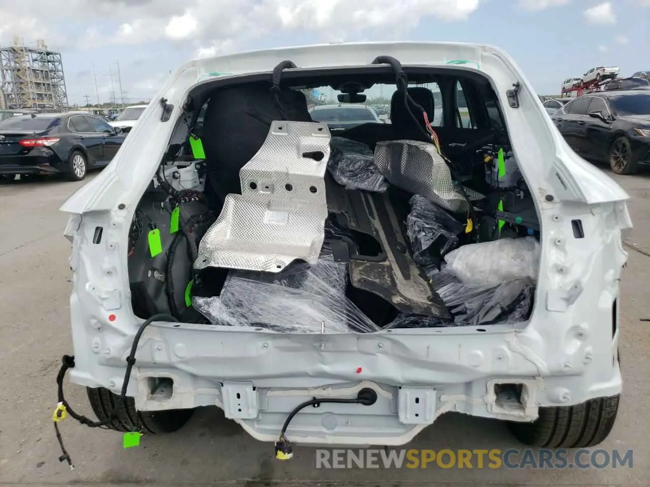6 Photograph of a damaged car WP1AA2A51RLB15983 PORSCHE MACAN BASE 2024