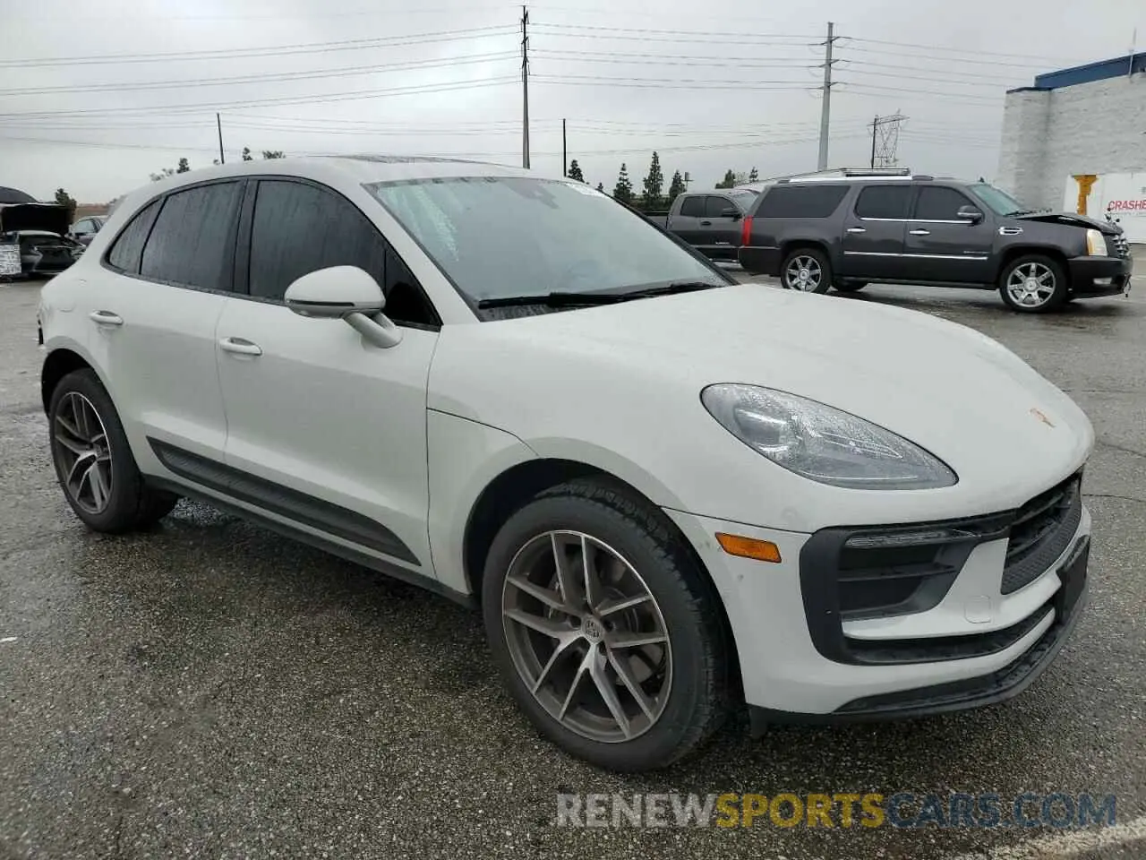 4 Photograph of a damaged car WP1AA2A54RLB19204 PORSCHE MACAN BASE 2024