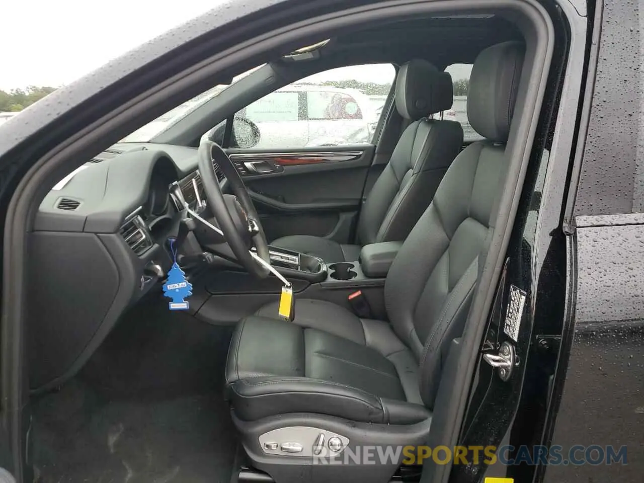 7 Photograph of a damaged car WP1AA2A55RLB12603 PORSCHE MACAN BASE 2024