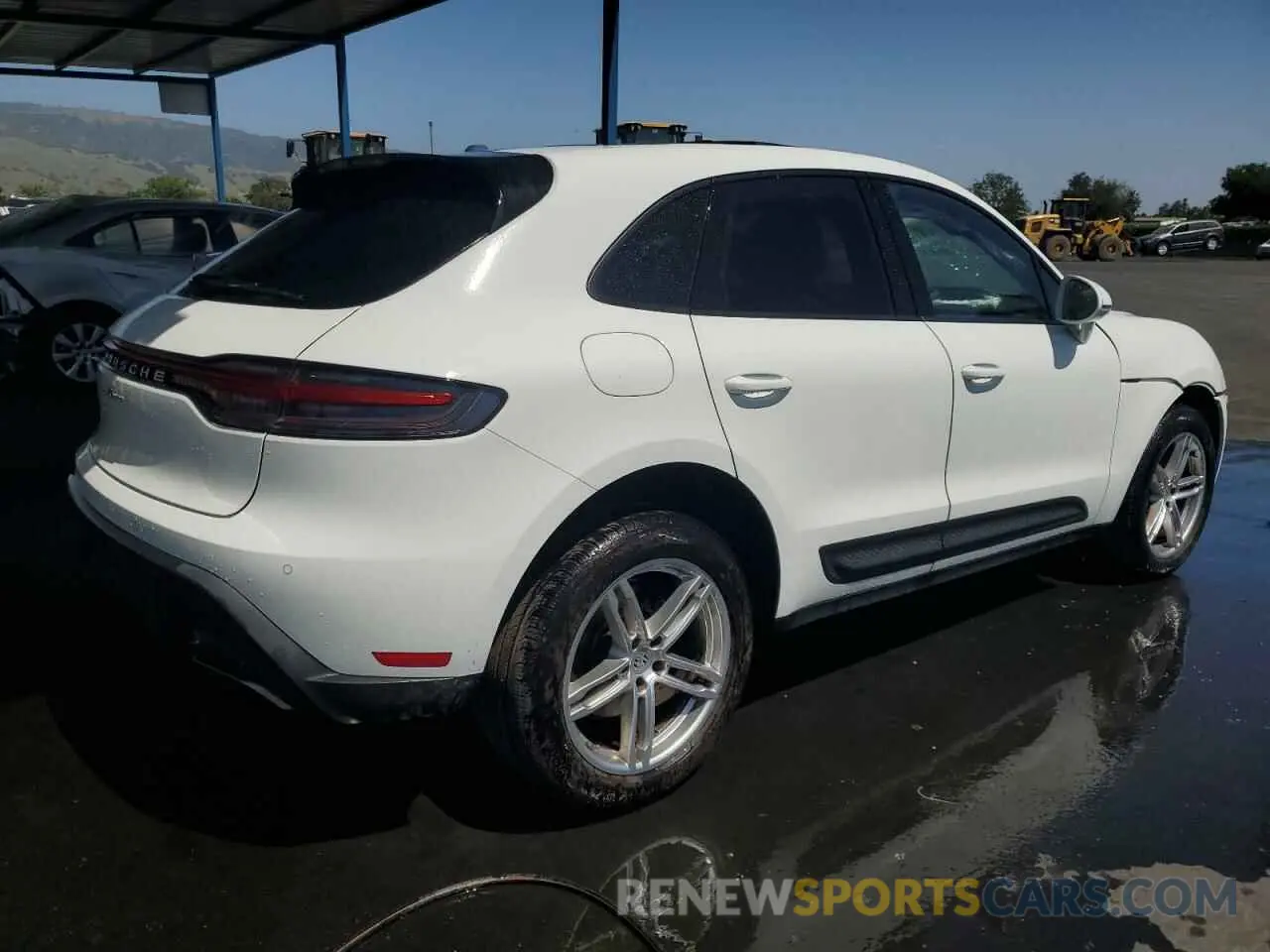3 Photograph of a damaged car WP1AA2A55RLB16246 PORSCHE MACAN BASE 2024