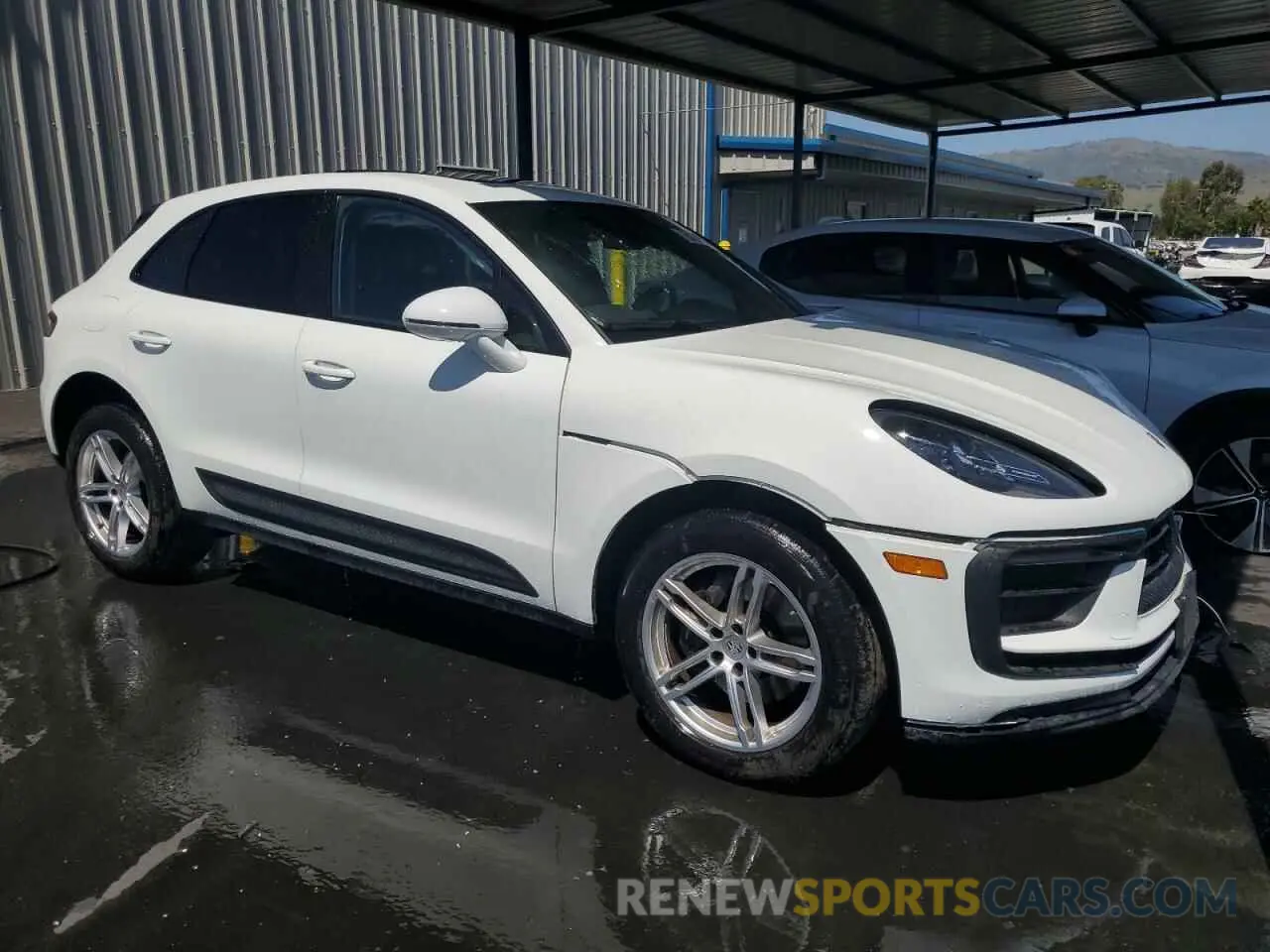 4 Photograph of a damaged car WP1AA2A55RLB16246 PORSCHE MACAN BASE 2024