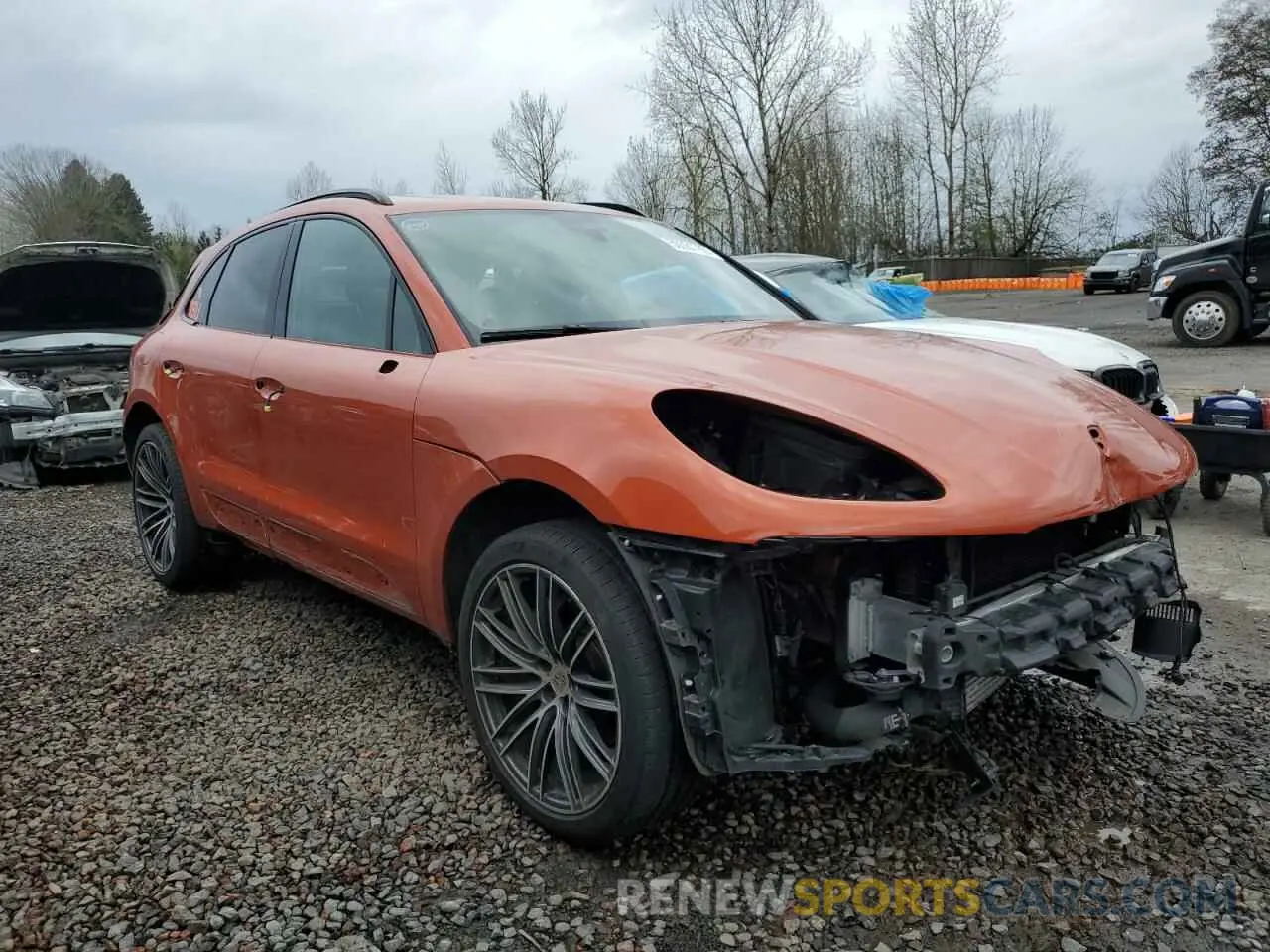 4 Photograph of a damaged car WP1AA2A58RLB16144 PORSCHE MACAN BASE 2024