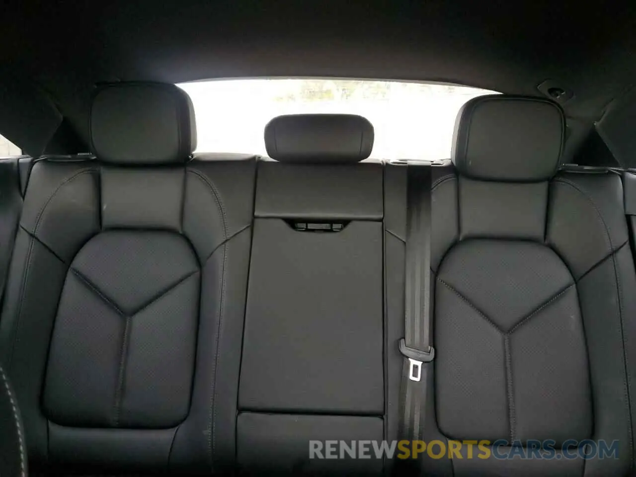 10 Photograph of a damaged car WP1AA2A5XRLB09941 PORSCHE MACAN BASE 2024
