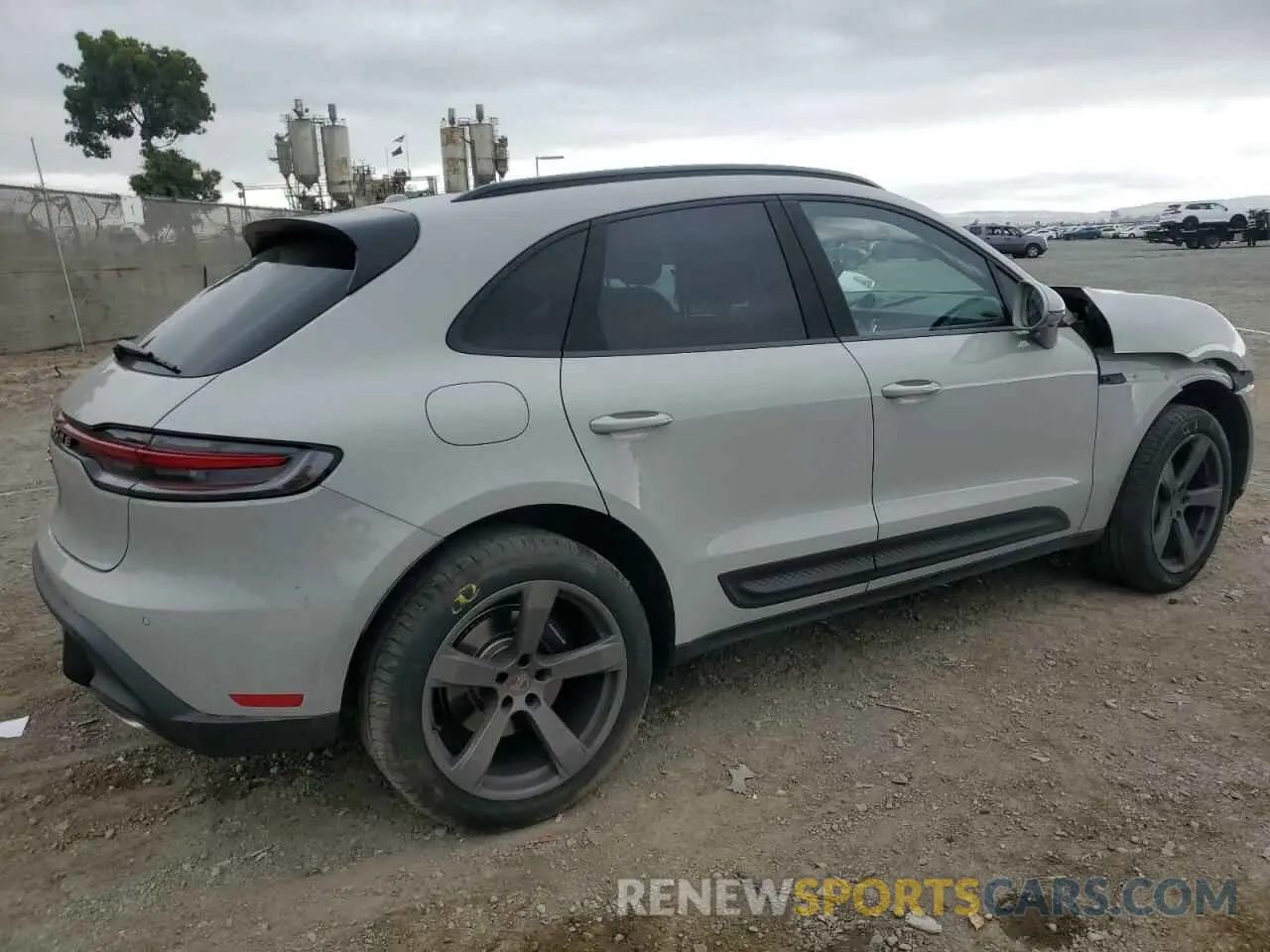 3 Photograph of a damaged car WP1AA2A5XRLB09941 PORSCHE MACAN BASE 2024